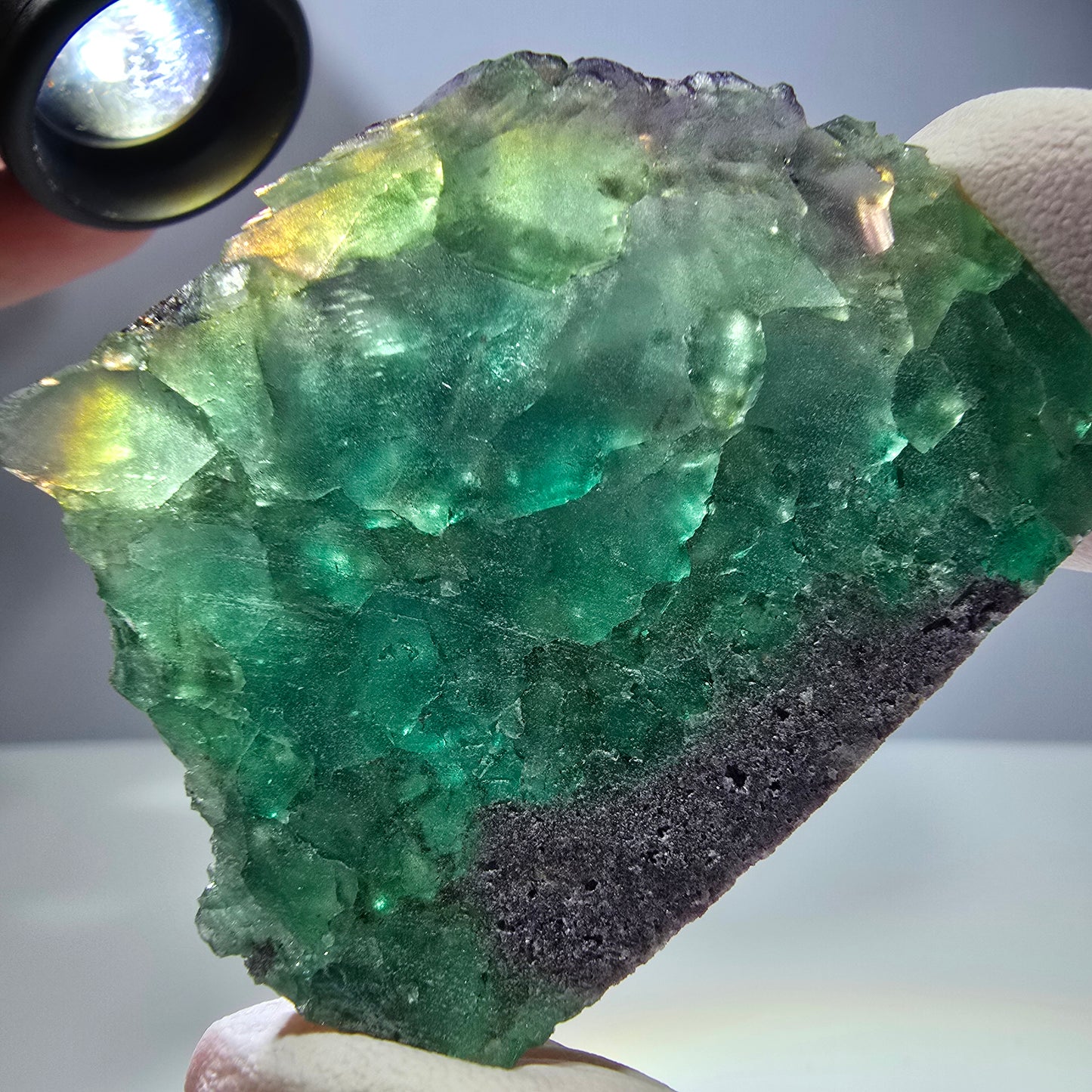 Spécimen de cube de fluorite fantôme, parqueté vert violet Okorusu, Namibie 55*41*16 mm