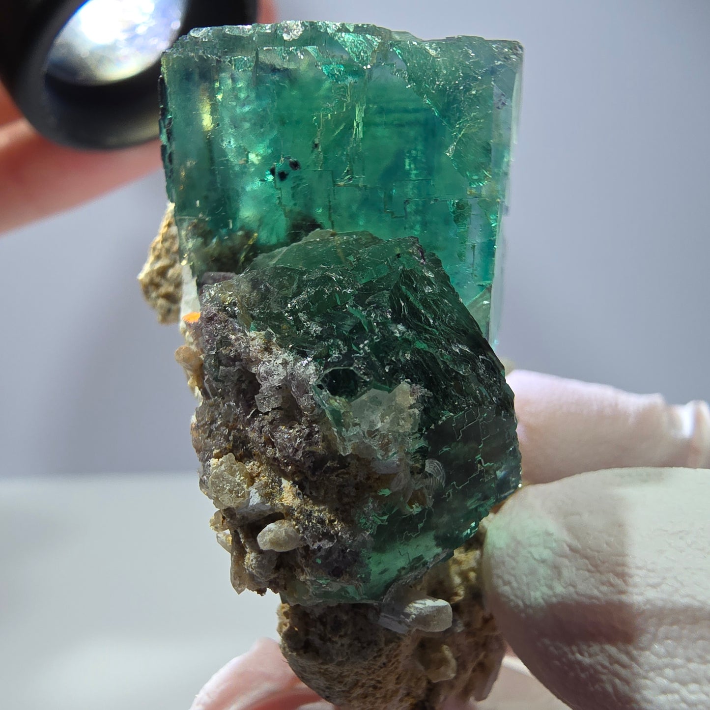 Spécimen de cube de fluorite fantôme, parqueté vert violet Okorusu, Namibie 46*37*36 mm