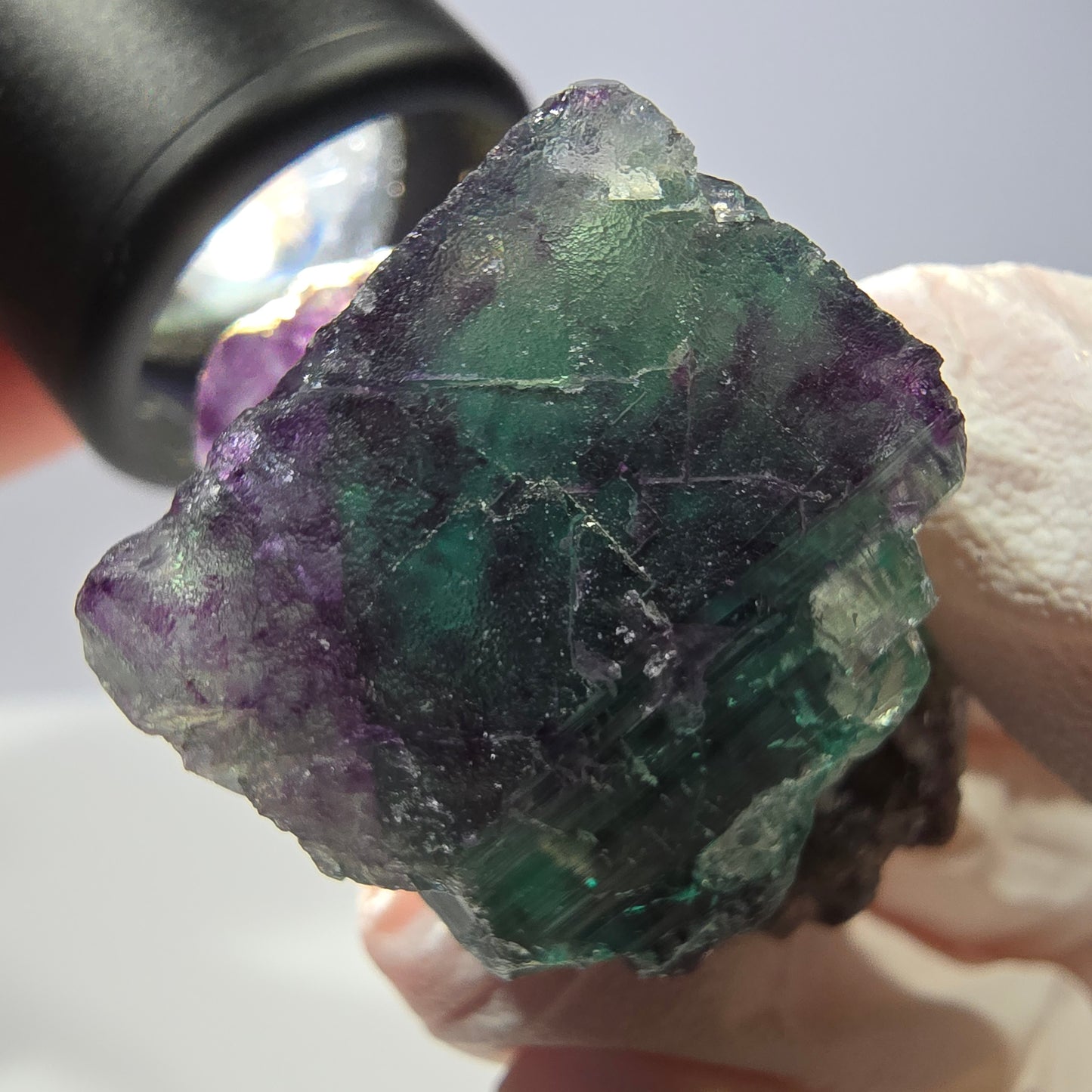 Spécimen de cube de fluorite fantôme, parqueté vert violet Okorusu, Namibie 45*33*24 mm
