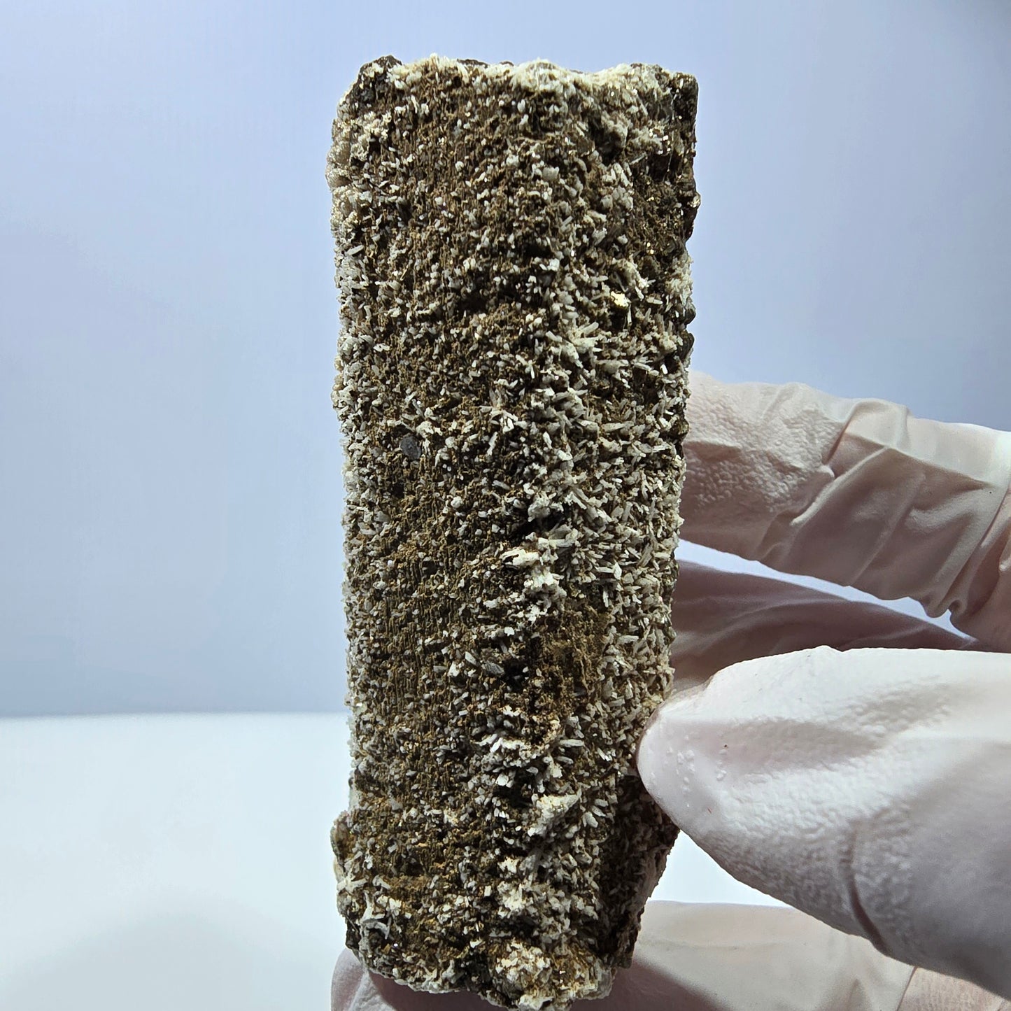 Spécimen rare de tourmaline Schorl, d'opale hyalite et d'orthose, Erongo, Namibie, 71 x 31 x 29 mm