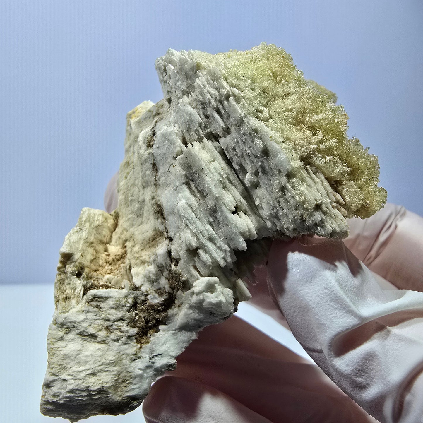 Opale hyalite rare, spécimen d'orthose Erongo, Namibie 79*49*39mm
