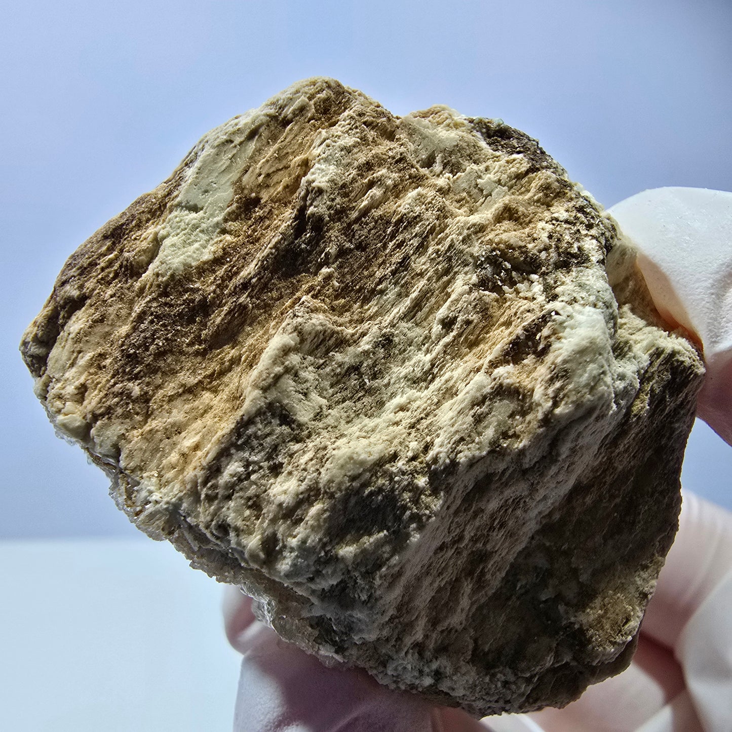 Opale hyalite rare, spécimen d'orthose Erongo, Namibie 58*43*38mm