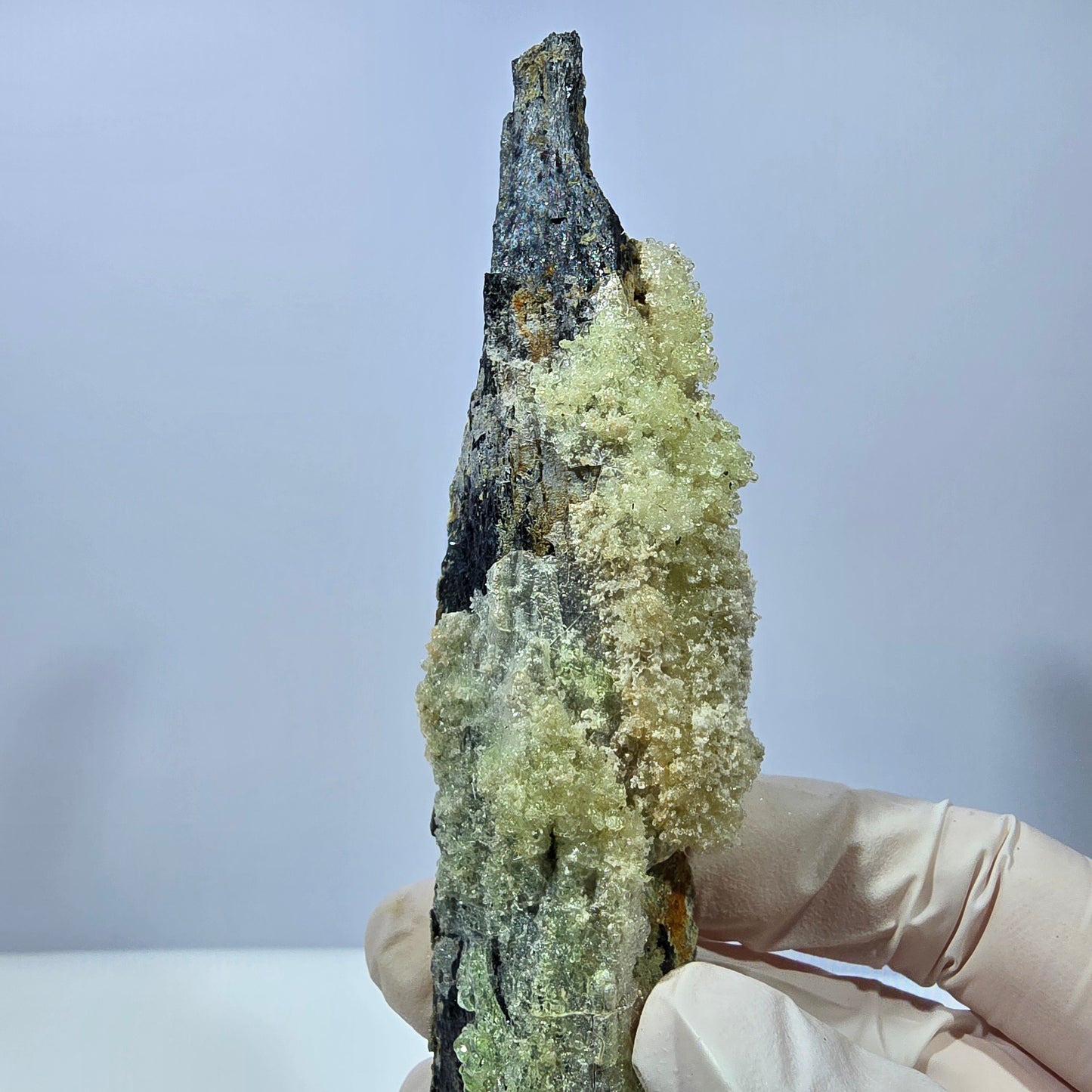 Große Hyalit, Schörl Turmalin, Muskovit Stufe Erongo, Namibia 131*33*19mm