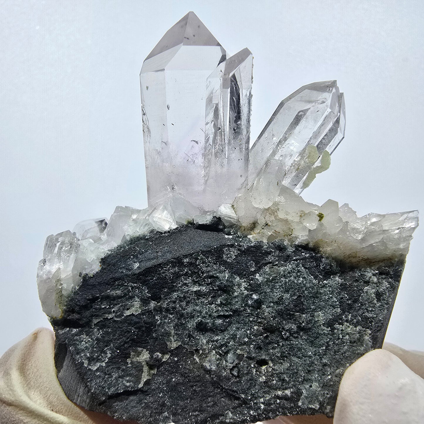Spécimen d'améthyste fantôme, hématite, calcite, préhnite, mine de Streep, Namibie, 50 x 45 x 25 mm