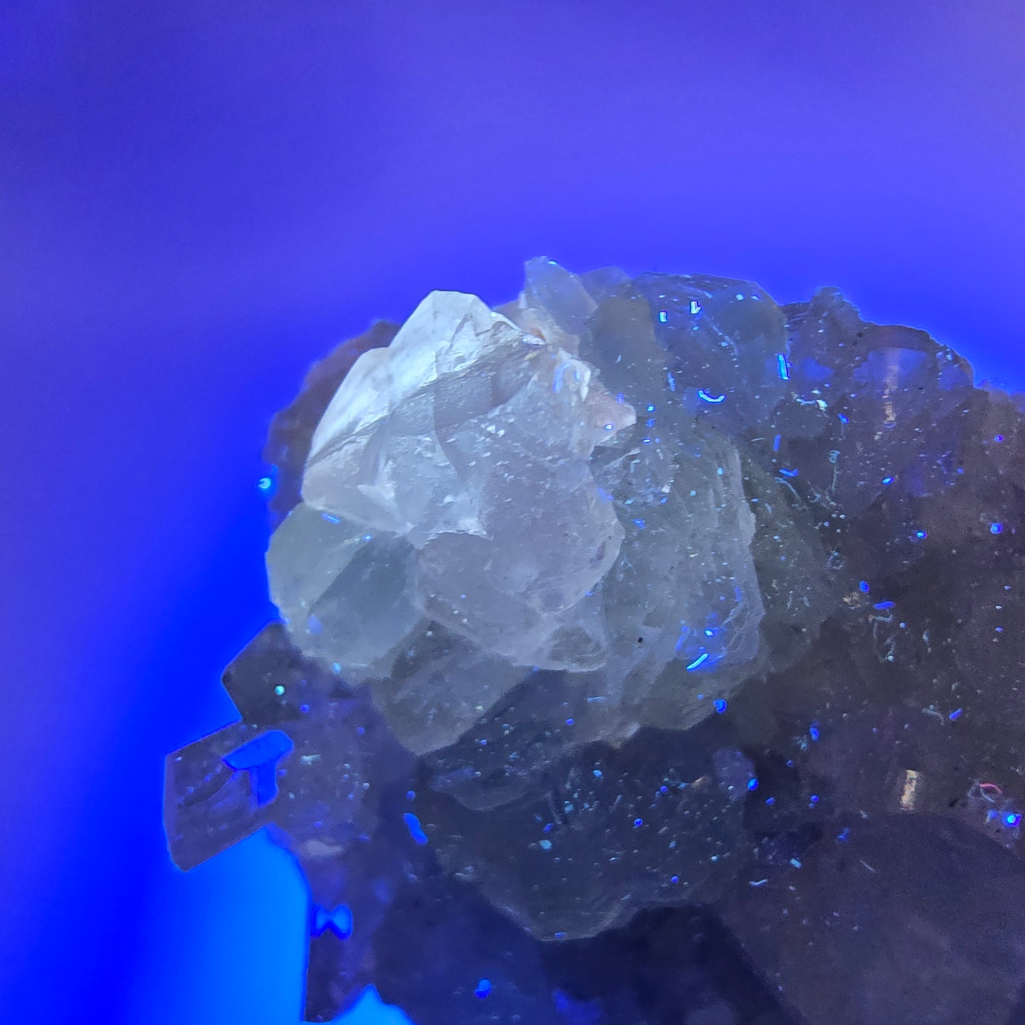 Spécimen de quartz clair, de préhnite et de calcite Streep Mine, Goboboseb, Namibie 49*38*23 mm