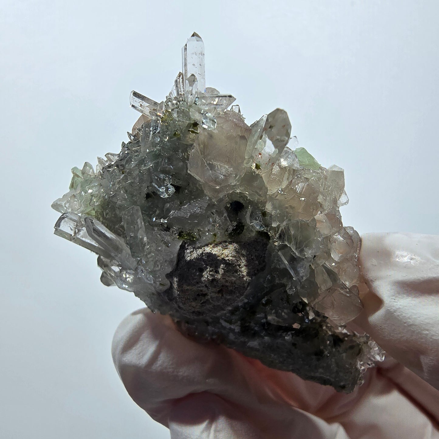 Quartz Starburst, préhnite, analcim, calcite Streep Mine, Gobo, Namibie 51 x 36 x 20 mm