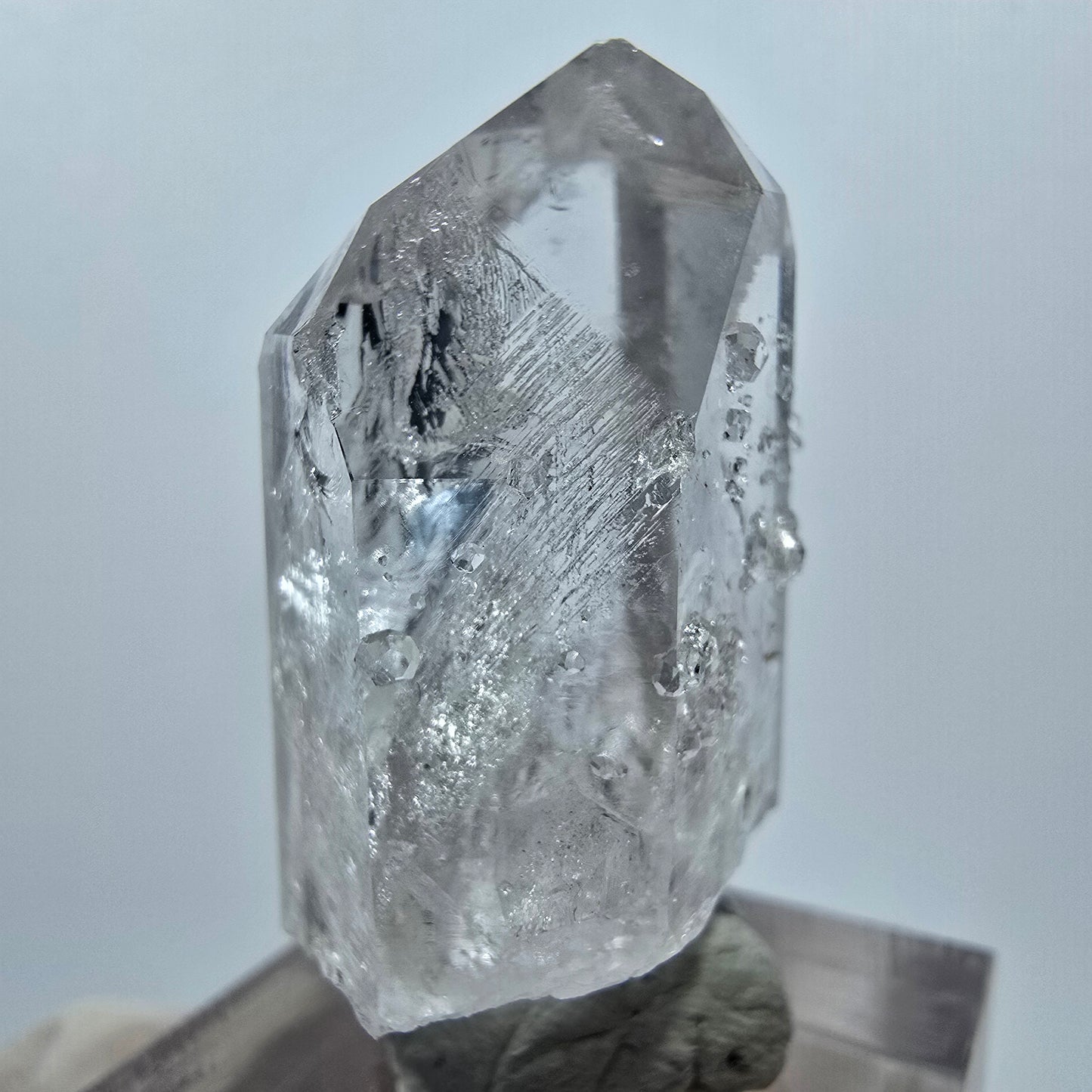 Enhydro Quarz mit Analcim, 2x Blase Streep Mine, Goboboseb, Namibia 38*24*15mm