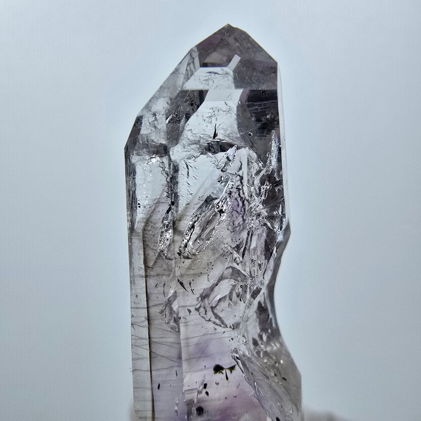 Améthyste fantôme, mine d'hématite Point Streep, Goboboseb, Namibie, 38 x 12 x 11 mm