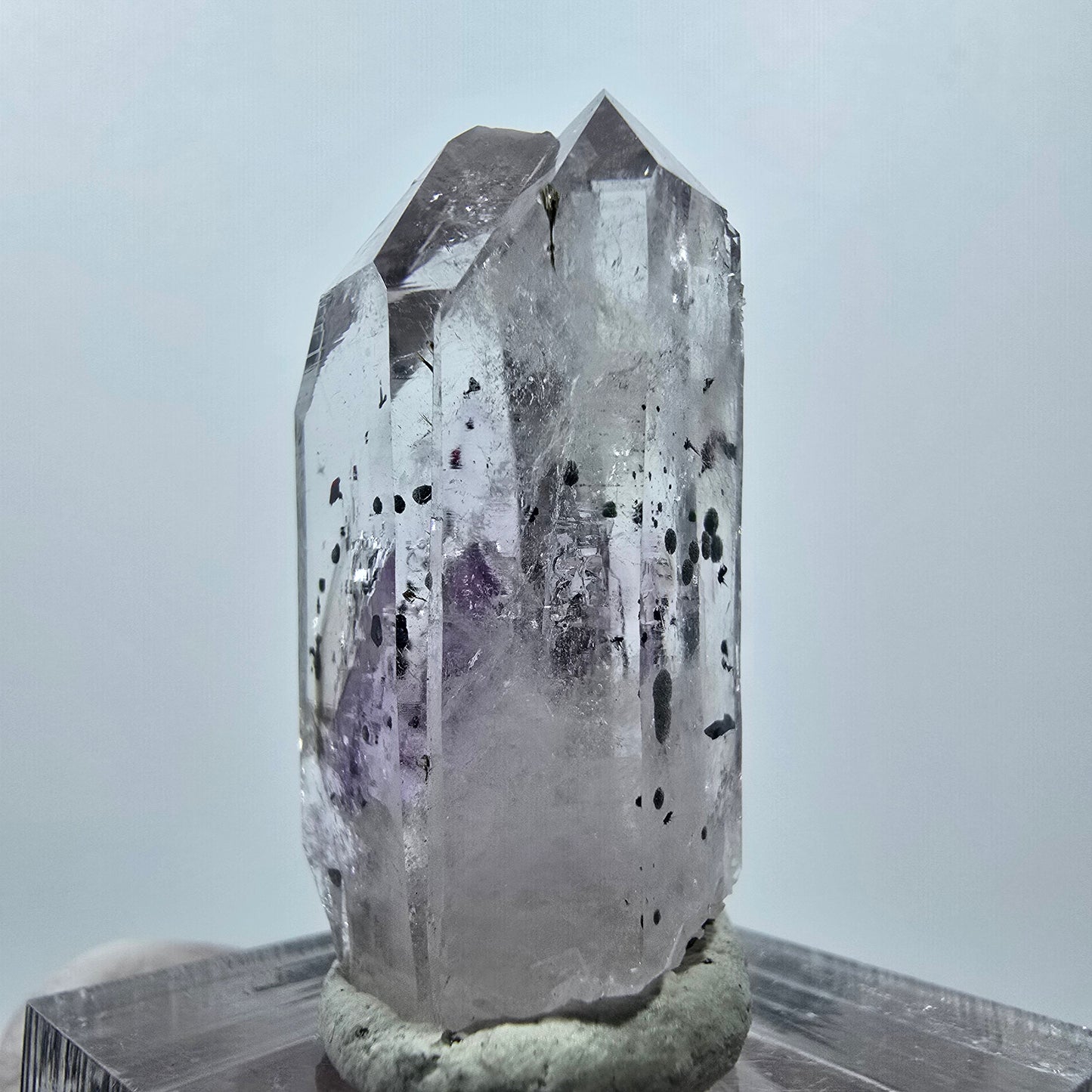 Améthyste fantôme, mine d'hématite Point Streep, Goboboseb, Namibie, 33 x 16 x 13 mm