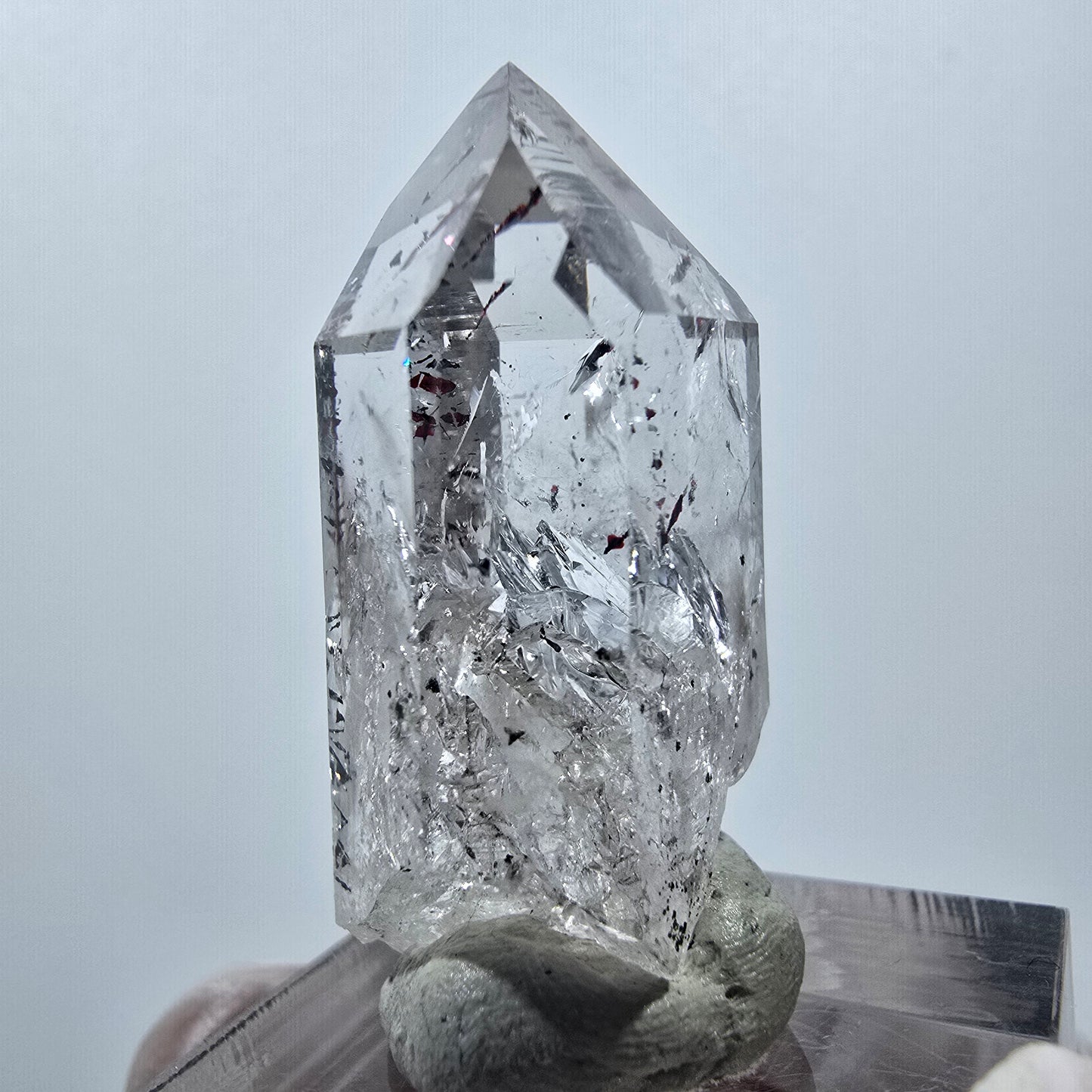 Quartz Harlequin Enhydro, Quartz Hématite Streep Mine, Goboboseb, Namibie 36 x 18 x 13 mm