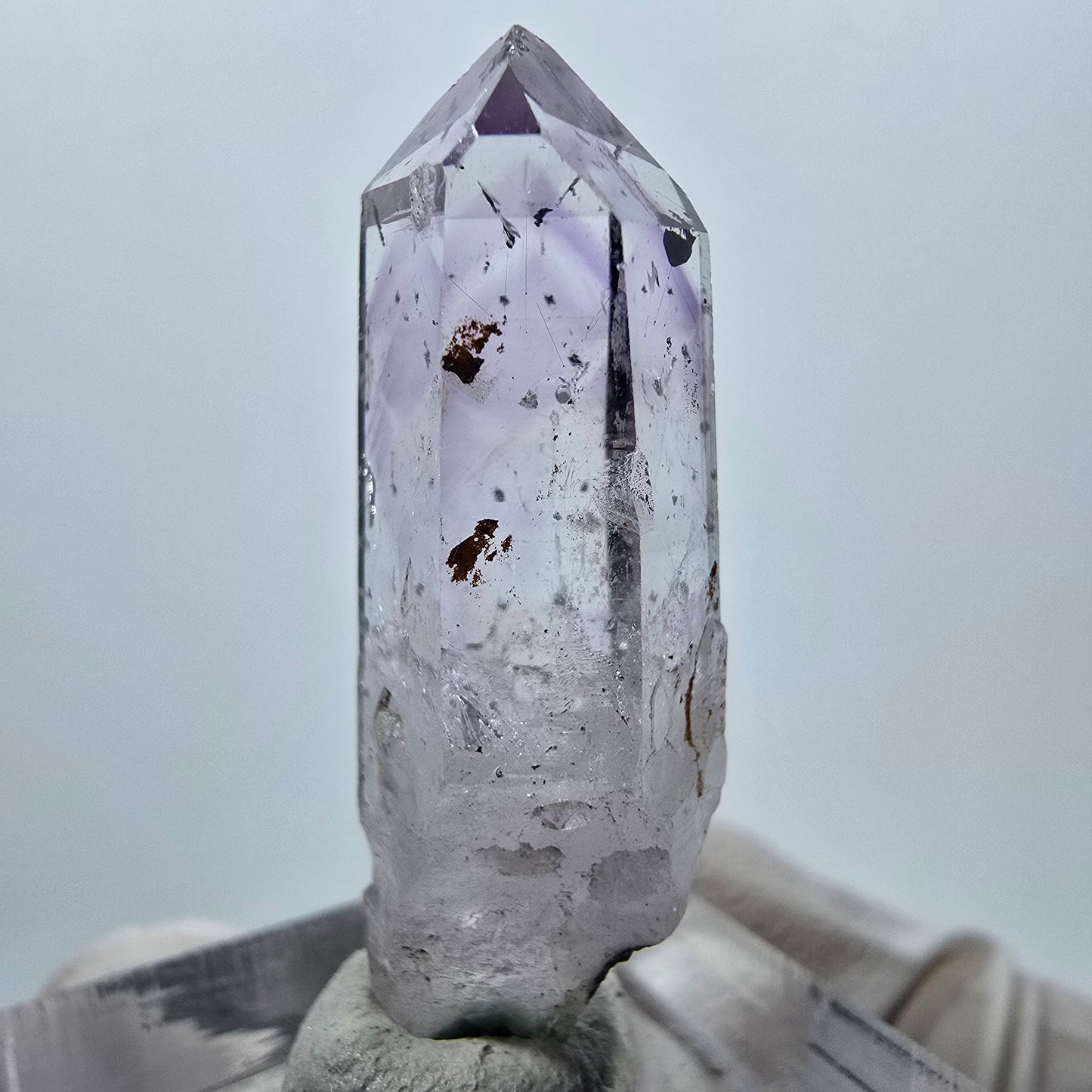 Mine d'améthyste Harlequin Phantom, Goboboseb, Namibie, 36 x 13 x 9 mm