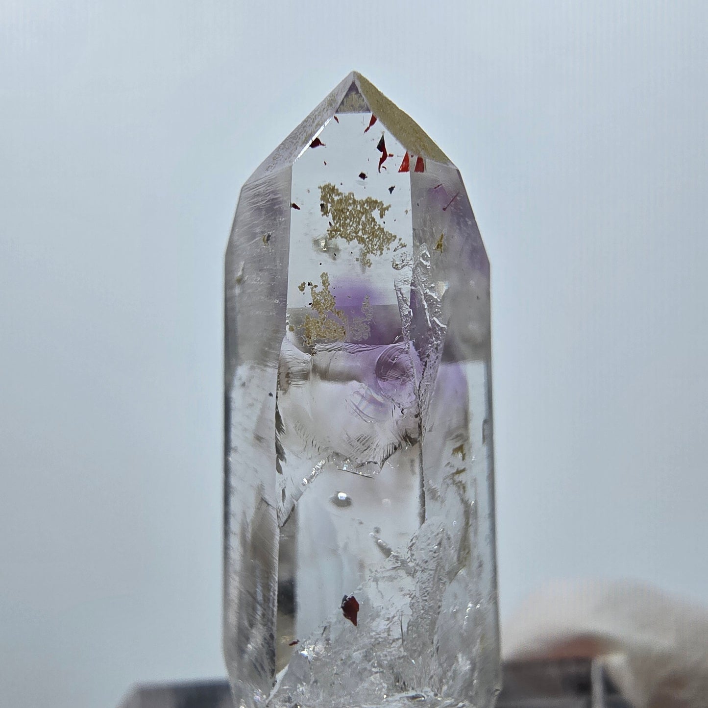 Améthyste fantôme avec hématite, mine Streep, Goboboseb, Namibie, 32 x 10 x 10 mm