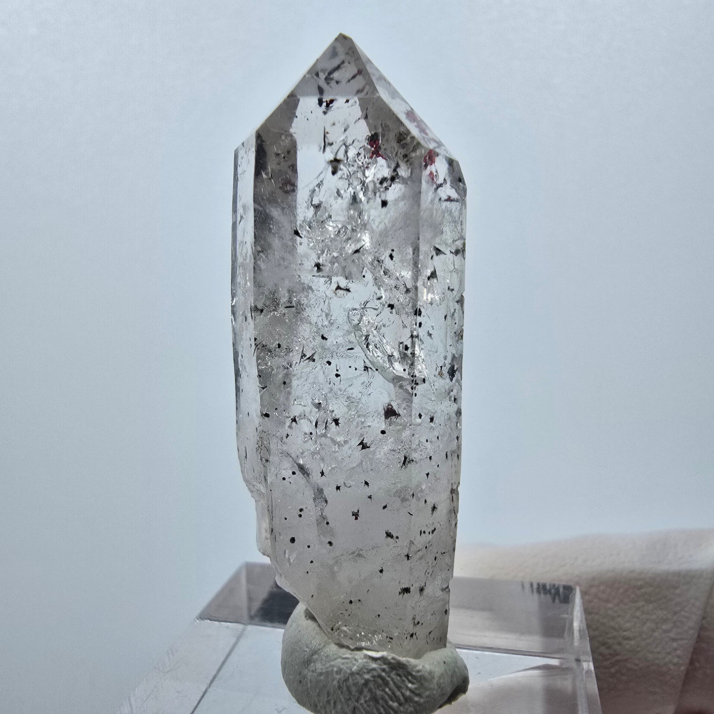 Quartz clair Harlequin Mine Point Streep, Goboboseb, Namibie 42 x 15 x 11 mm