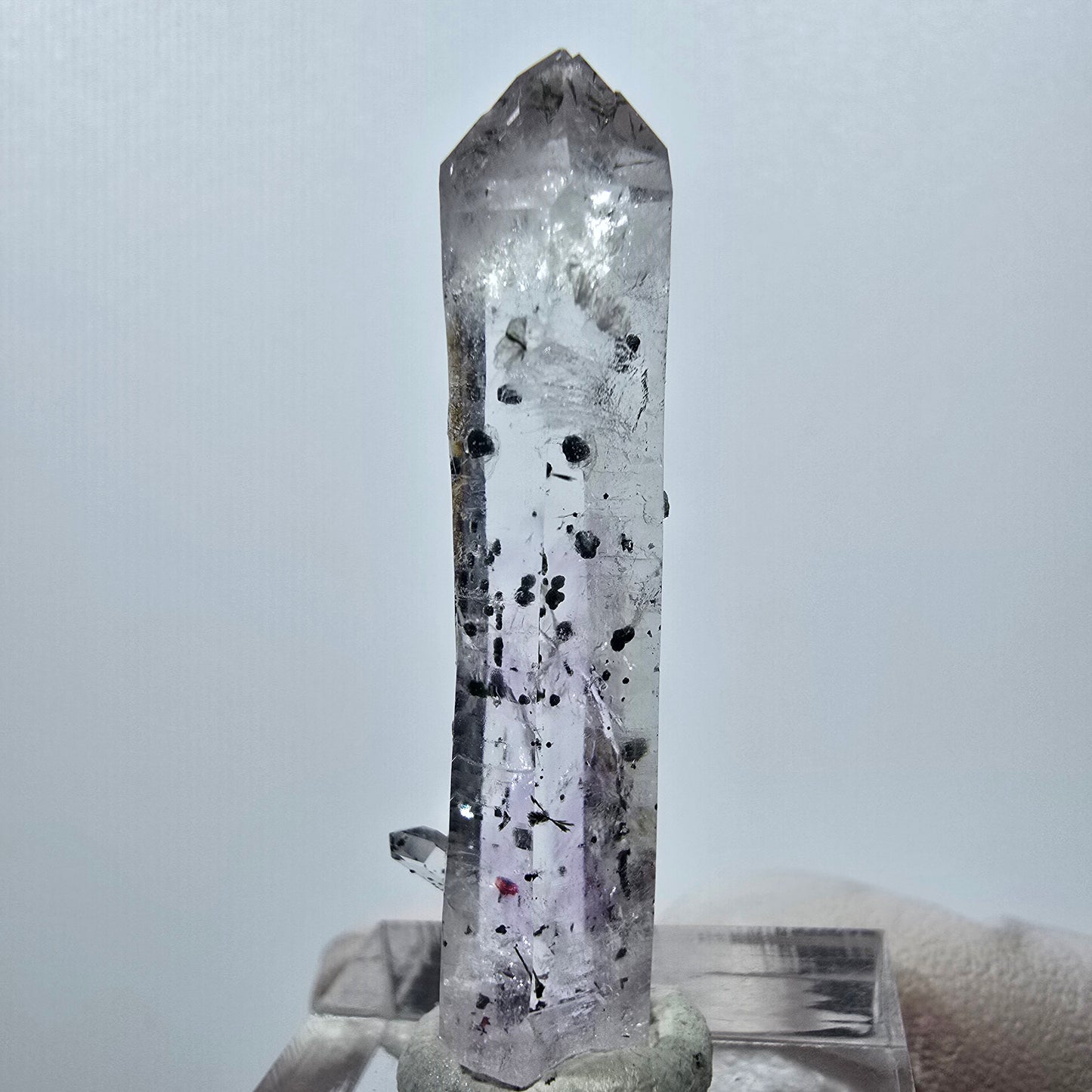 Quartz hématite transparent Point Streep Mine, Goboboseb, Namibie 42 x 12 x 10 mm