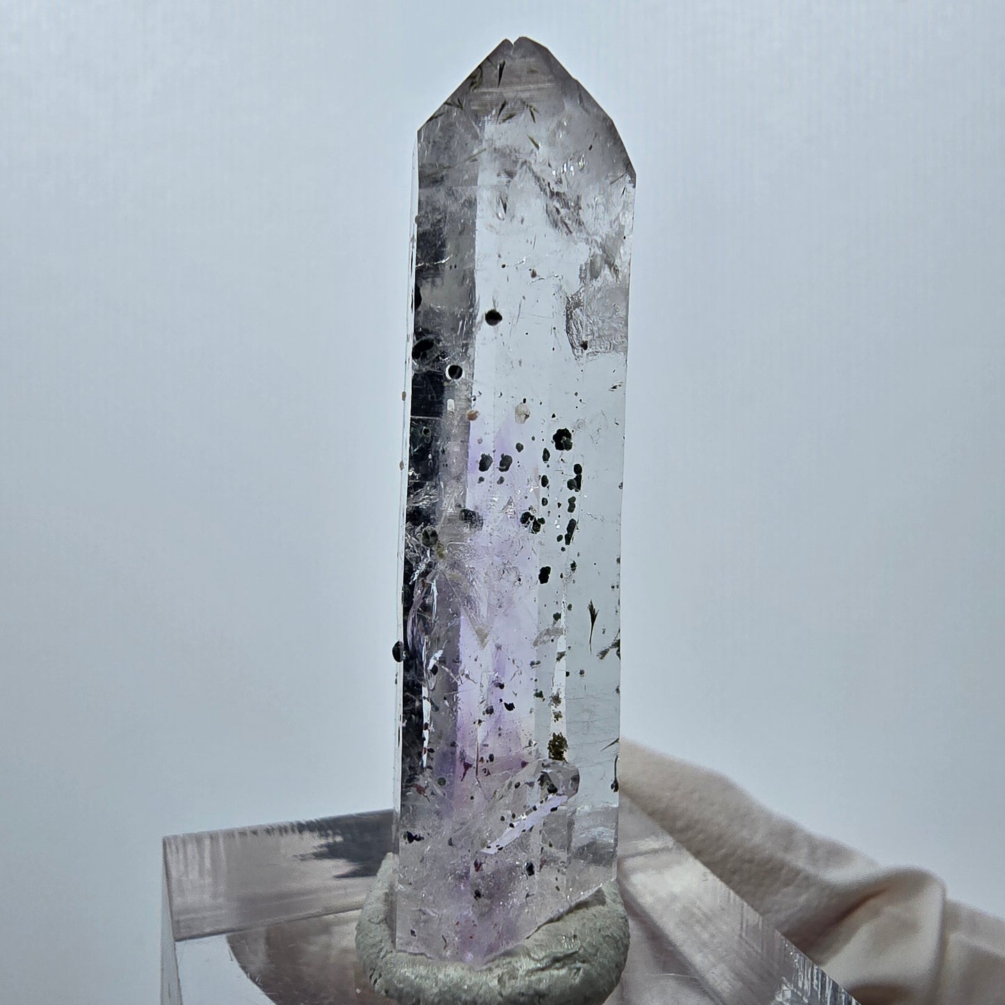 Quartz hématite transparent Point Streep Mine, Goboboseb, Namibie 42 x 12 x 10 mm