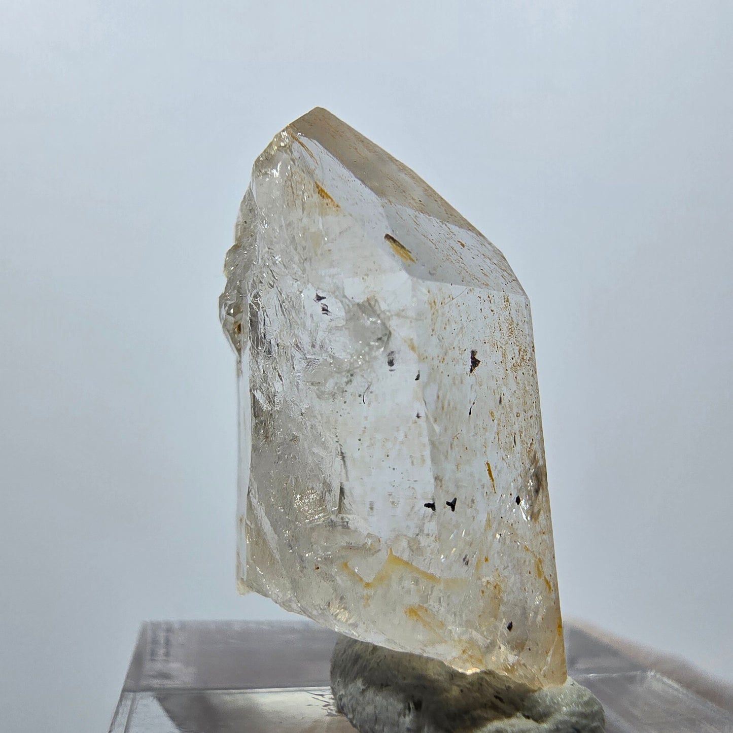 Quartz fantôme Harlequin clair, mine Point Streep, Goboboseb, Namibie, 30 x 14 x 14 mm