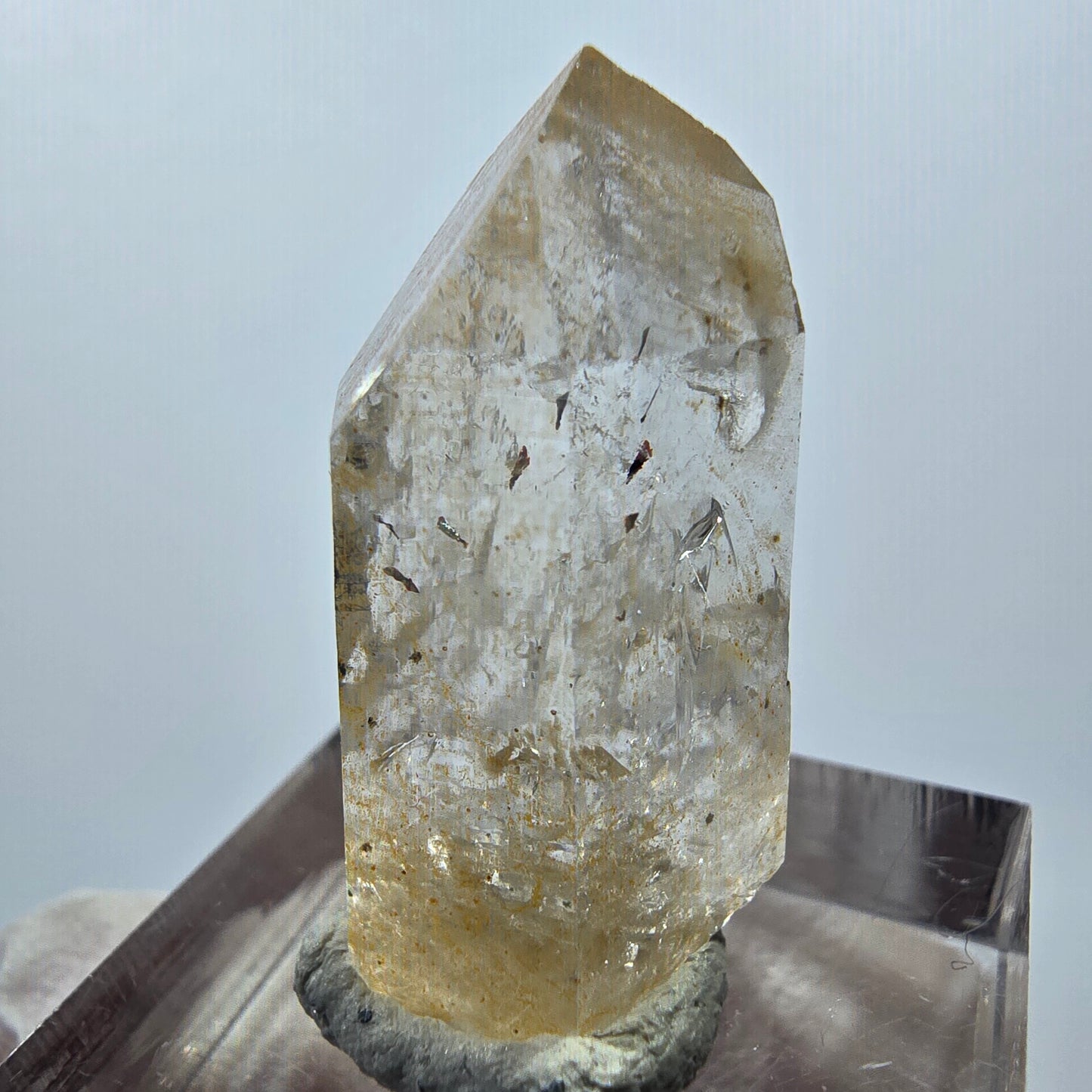 Quartz fantôme Harlequin clair, mine Point Streep, Goboboseb, Namibie, 30 x 14 x 14 mm