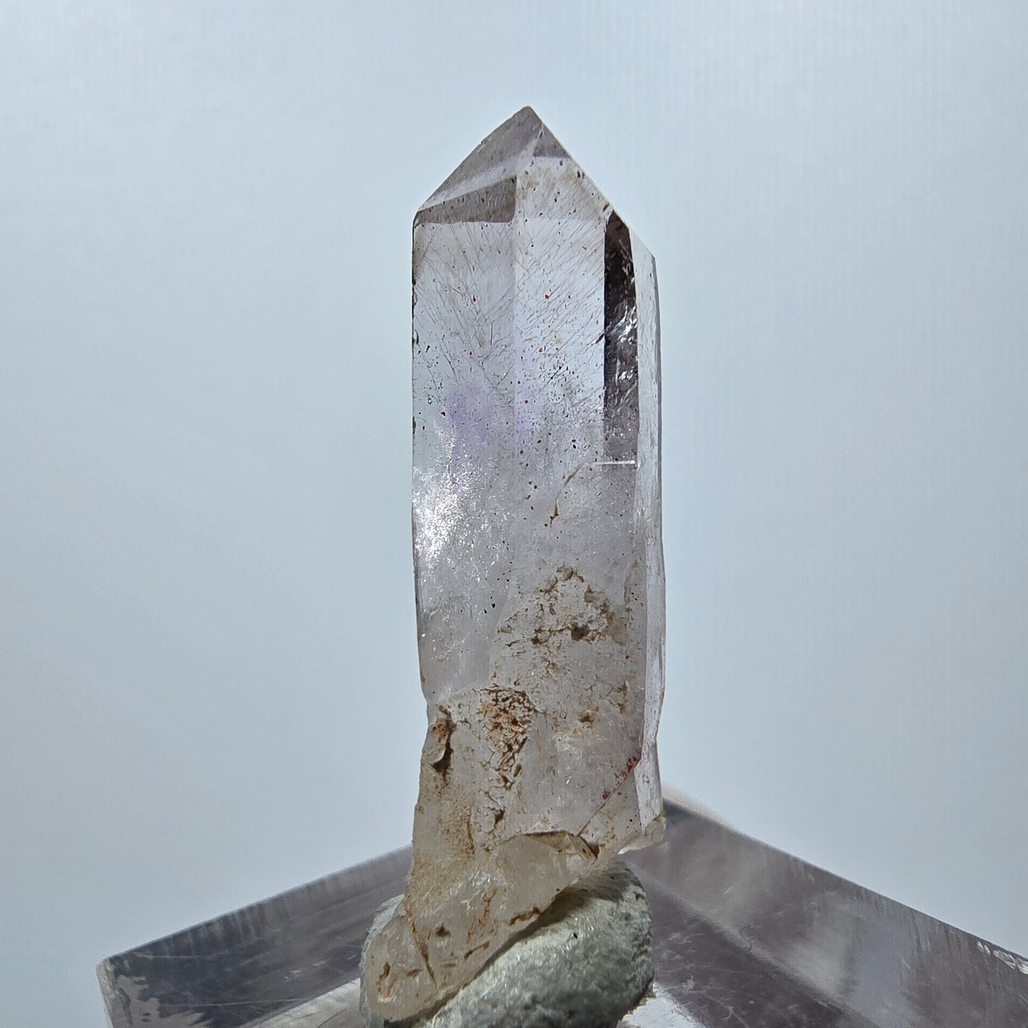 Pointe d'améthyste fantôme de Goboboseb, Namibie, 35 x 12 x 9 mm