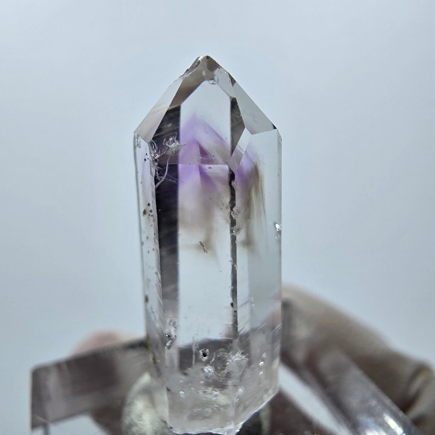 Mine d'améthyste Phantom Point Streep, Goboboseb, Namibie 28 x 11 x 7 mm