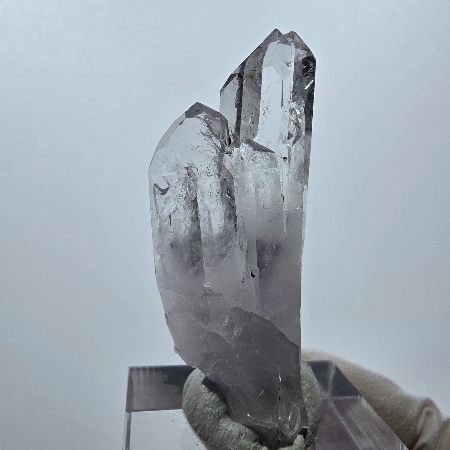 Améthyste fantôme avec hématite, mine Streep, Goboboseb, Namibie, 44 x 16 x 10 mm