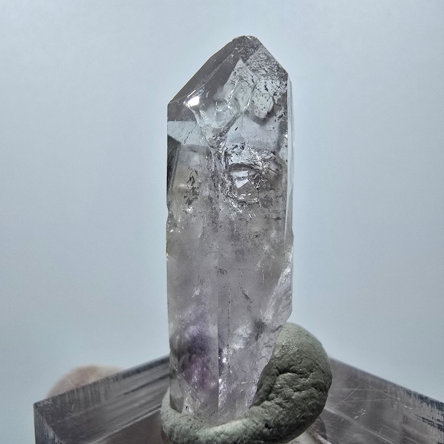 Pointe d'améthyste fantôme de Goboboseb, Namibie, 33 x 17 x 11 mm
