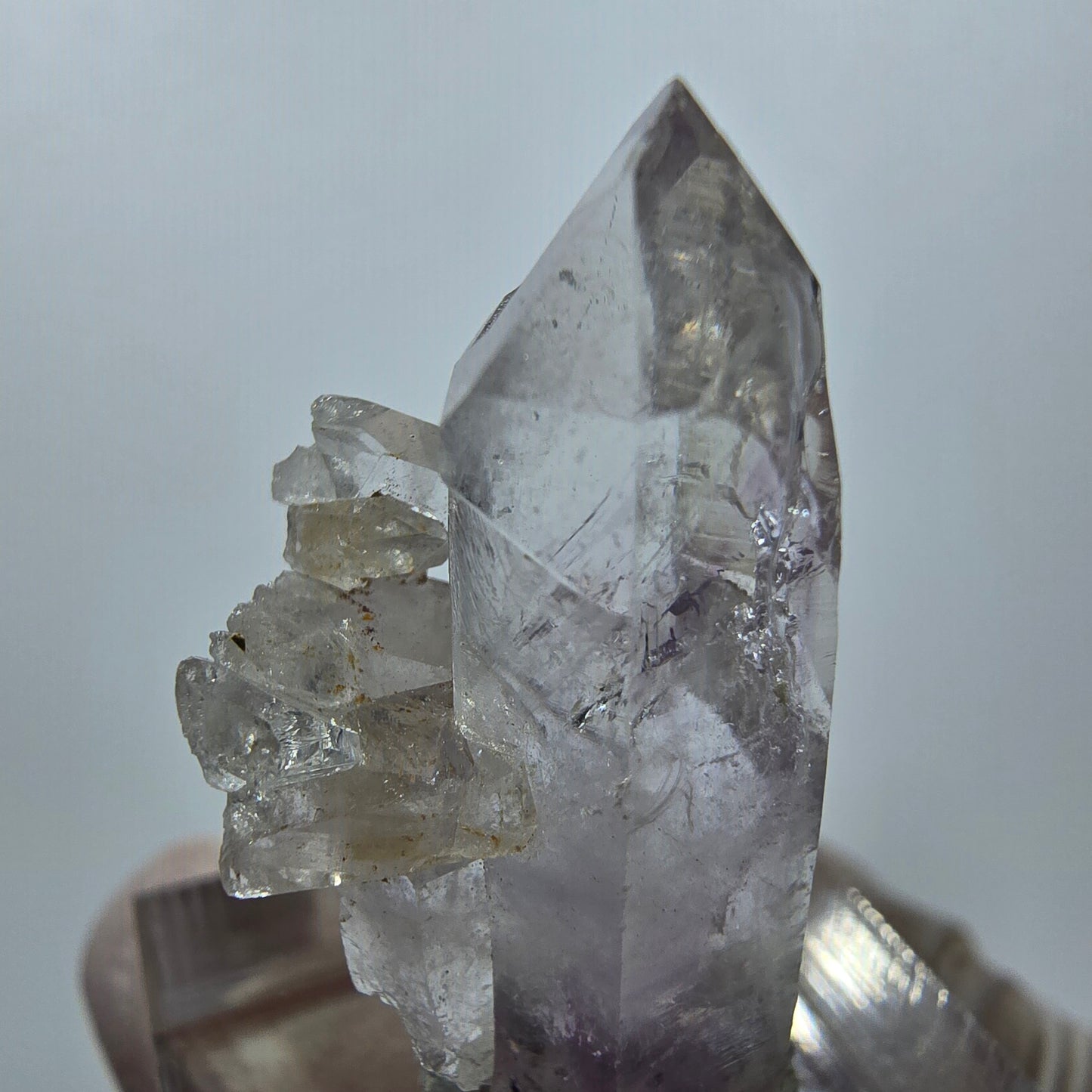 Pointe d'améthyste fantôme de Goboboseb, Namibie, 33 x 17 x 11 mm