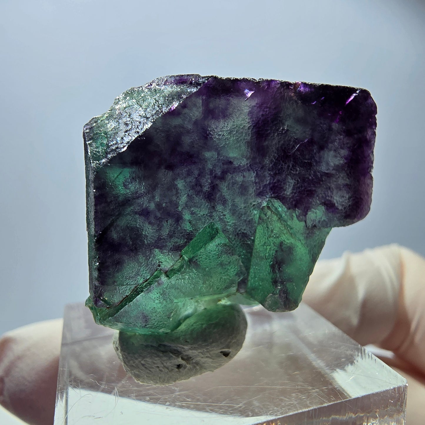 Spécimen rare de cube de fluorite, vert violet, Okorusu, Namibie, 29 x 26 x 15 mm