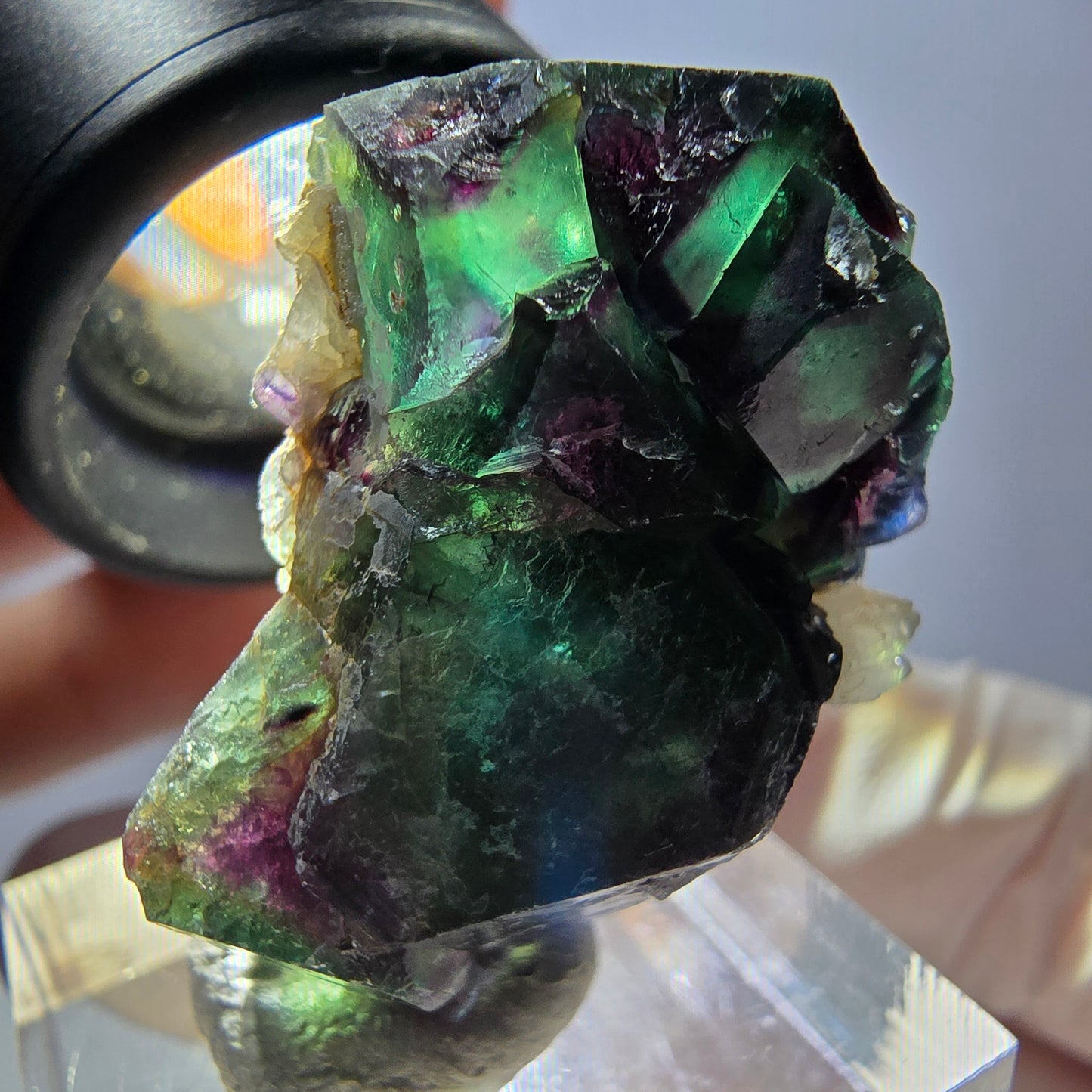 Rare cube de fluorite UV, spécimen de quartz, vert violet, Okorusu, Namibie 32 x 26 x 15 mm