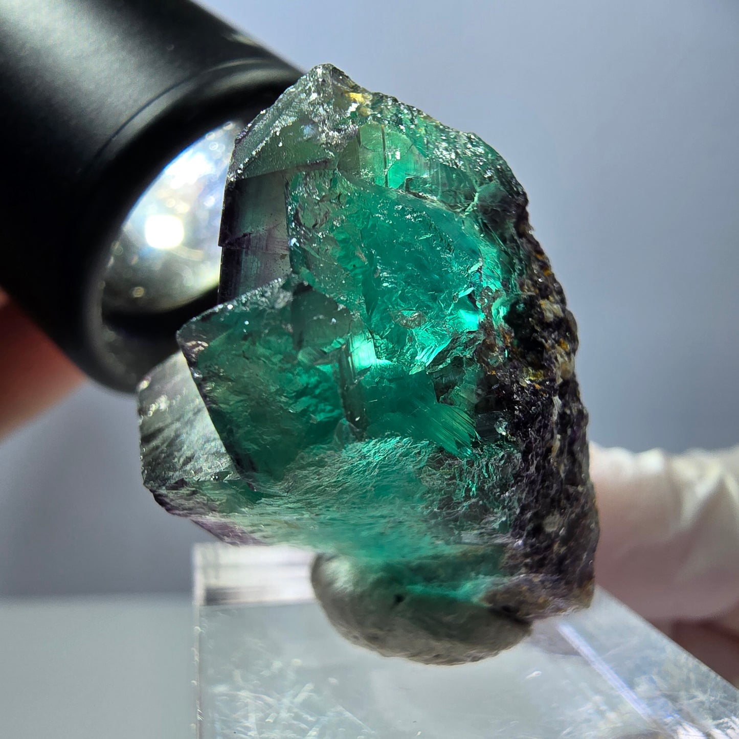 Rare spécimen de cube de fluorite, vert-violet, Okorusu, Namibie, 36 x 26 x 24 mm