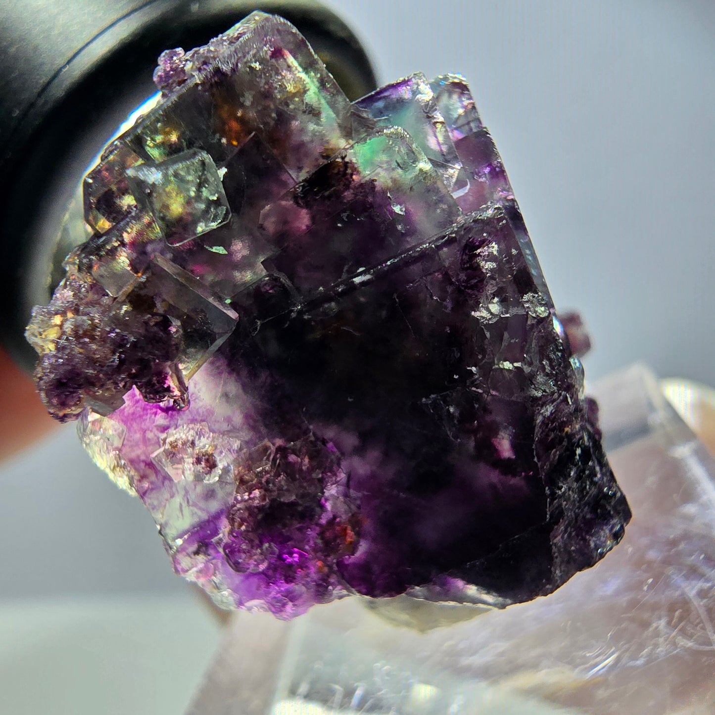 Spécimen rare de cube de fluorite, vert violet, Okorusu, Namibie, 25 x 18 x 18 mm