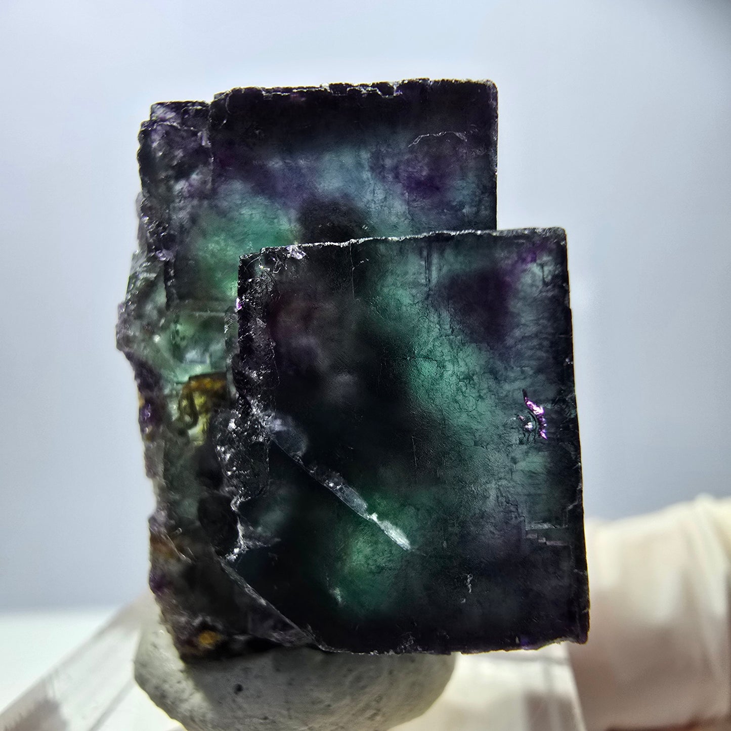 Spécimen rare de cube de fluorite, vert violet, Okorusu, Namibie, 29 x 25 x 21 mm