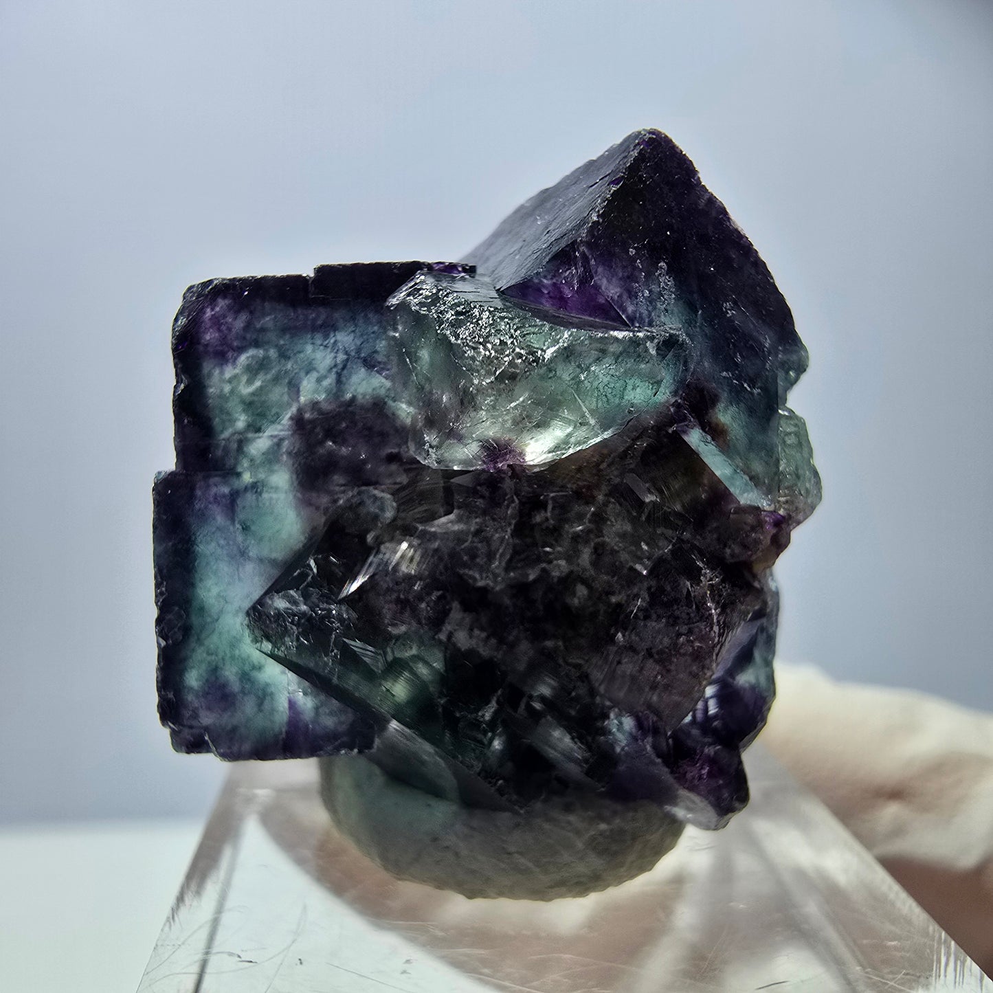 Spécimen rare de cube de fluorite, vert violet, Okorusu, Namibie, 27 x 25 x 17 mm