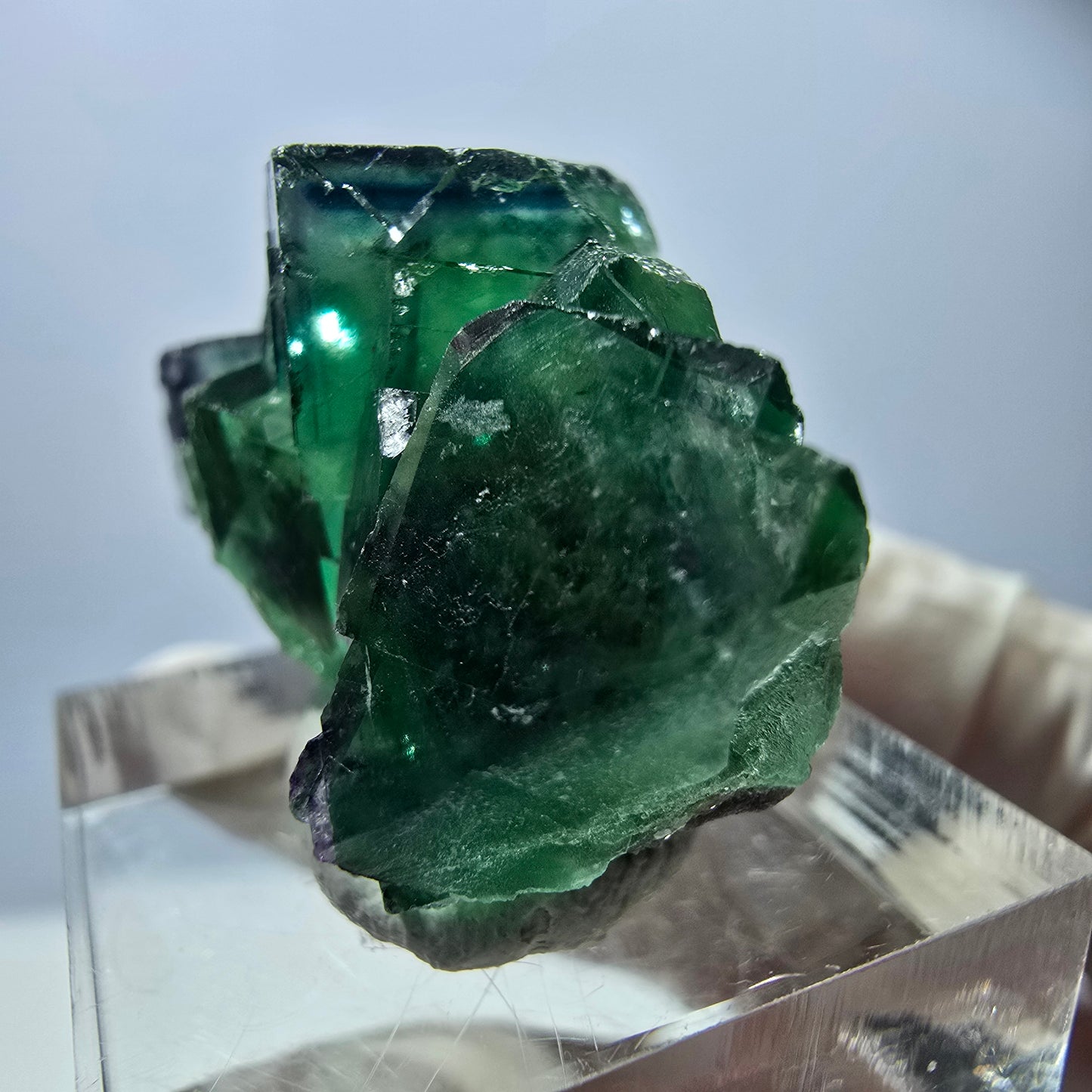 Rare spécimen de cube de fluorite, vert-violet, Okorusu, Namibie, 37 x 21 x 18 mm