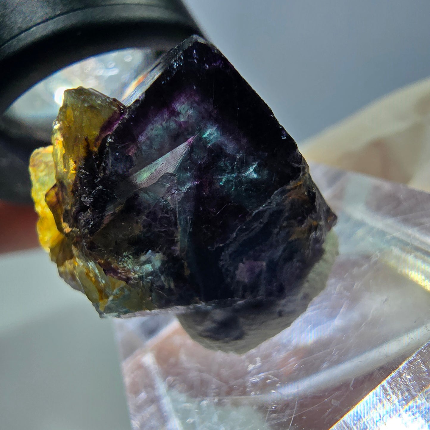 Spécimen de cube de fluorite fantôme, parqueté vert violet Okorusu, Namibie 22*20*17 mm