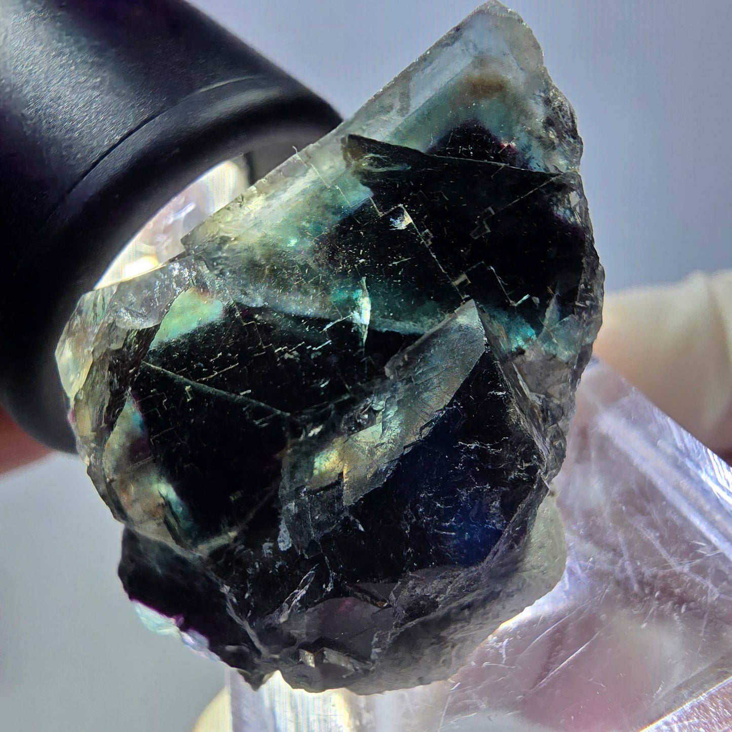 Spécimen de cube de fluorite fantôme, parqueté vert violet Okorusu, Namibie 35*22*15 mm