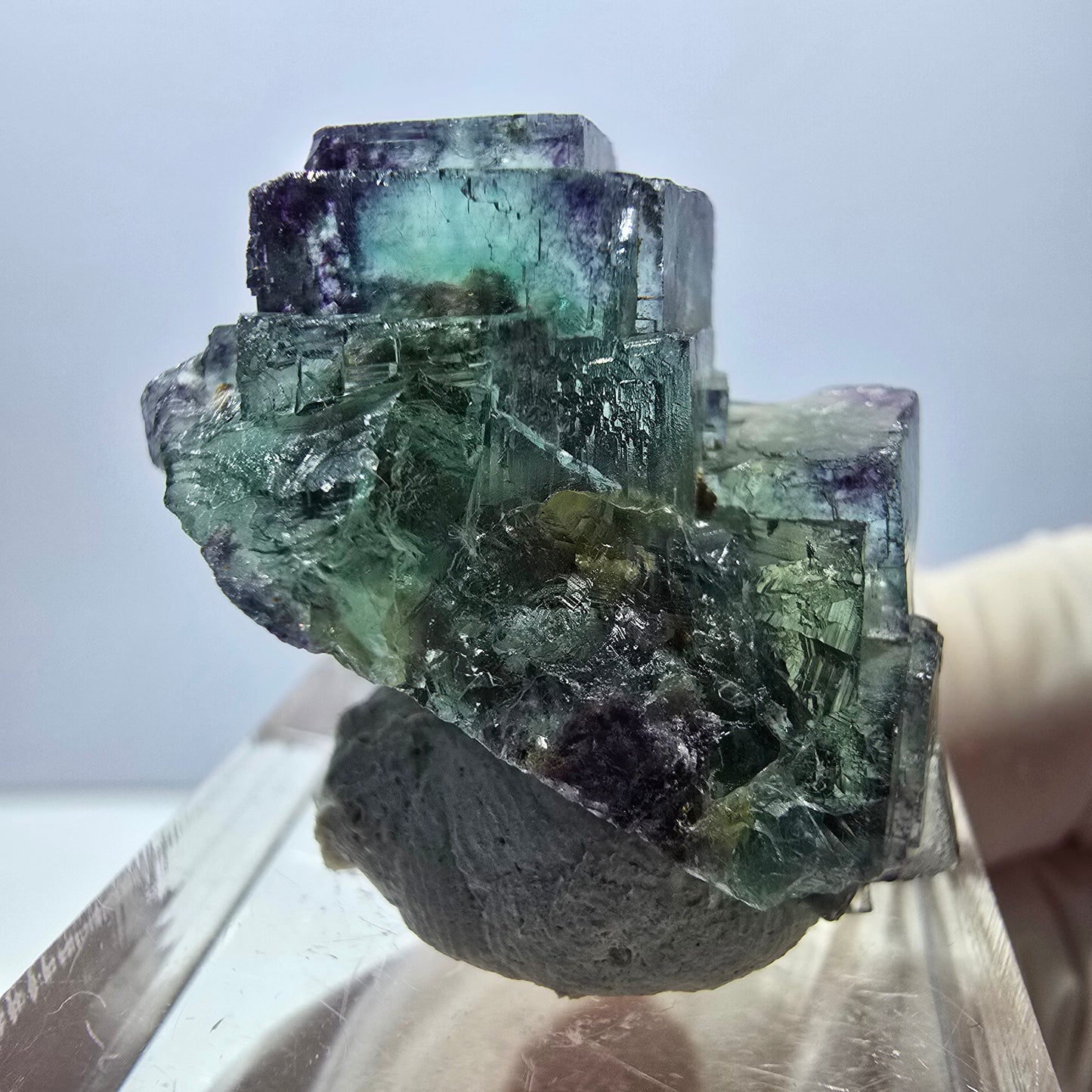 Spécimen de cube de fluorite fantôme, parqueté vert violet Okorusu, Namibie 31*25*18 mm