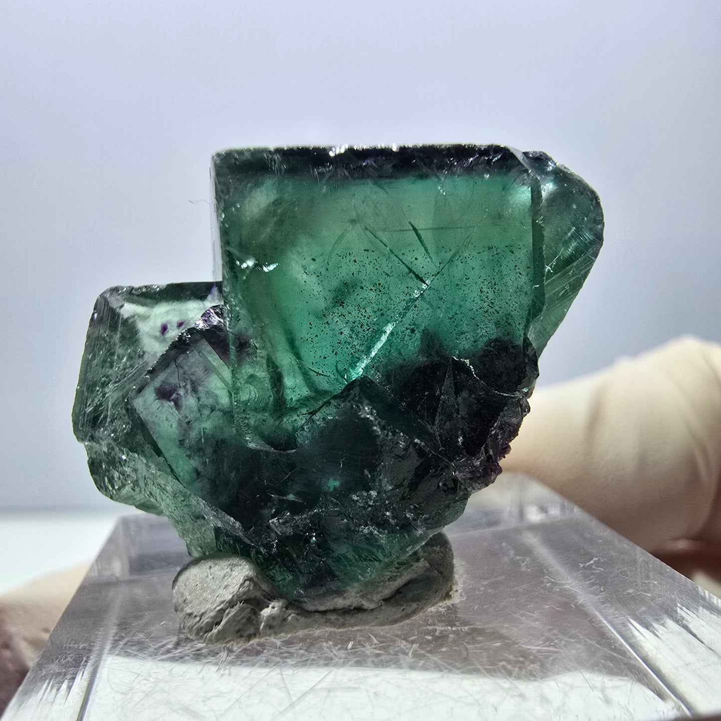 Spécimen de cube de fluorite fantôme, parqueté vert violet Okorusu, Namibie 29*18*14 mm