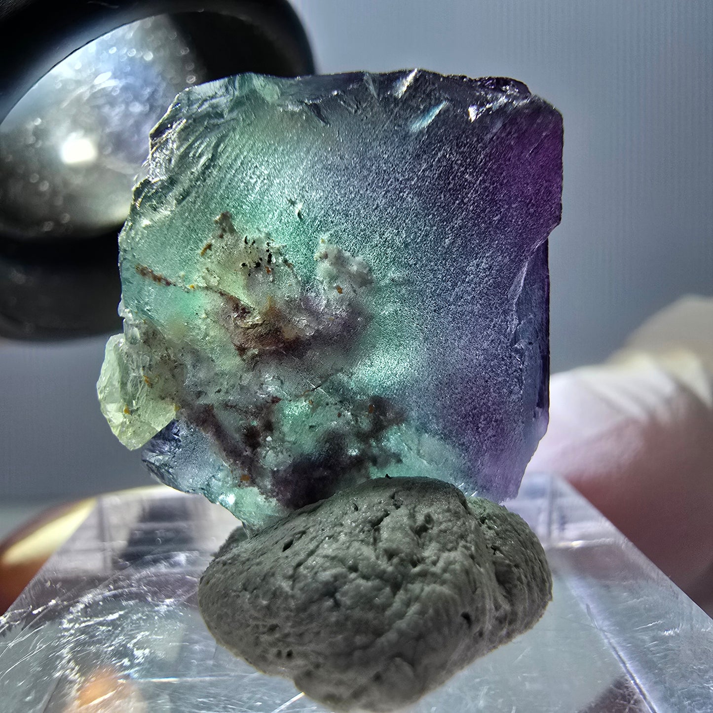 Spécimen de cube de fluorite fantôme, parqueté vert violet Okorusu, Namibie 22*20*11mm