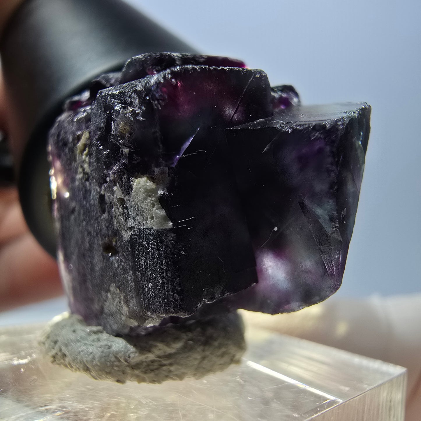 Spécimen de cube de fluorite fantôme, parqueté vert violet Okorusu, Namibie 27*23*17 mm