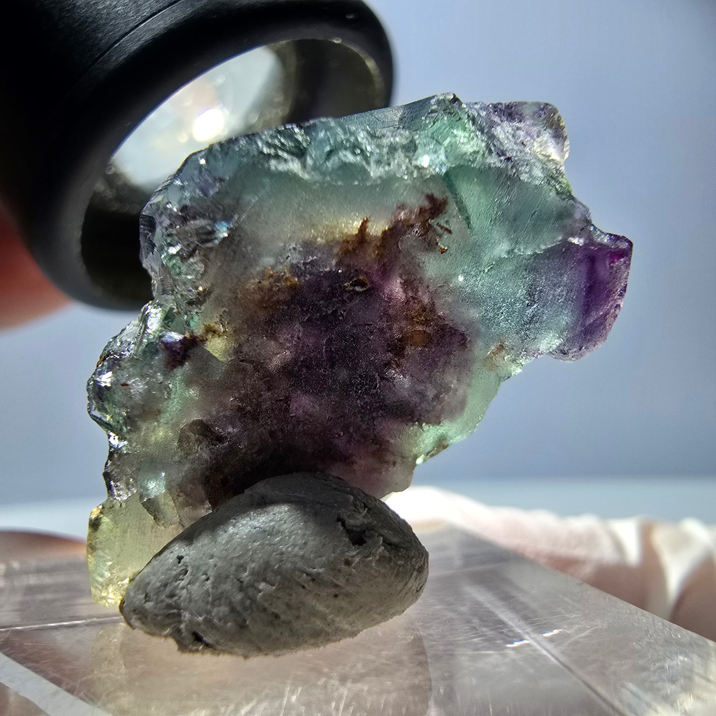 Spécimen de cube de fluorite fantôme, parqueté vert violet Okorusu, Namibie 28*21*15 mm