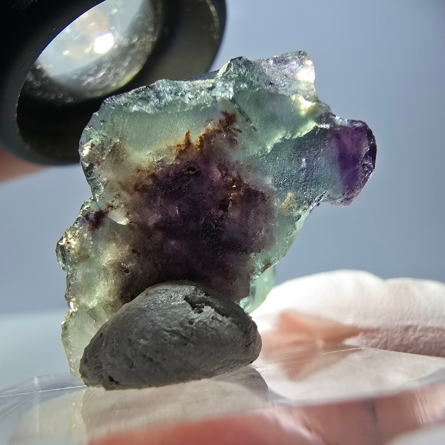 Spécimen de cube de fluorite fantôme, parqueté vert violet Okorusu, Namibie 28*21*15 mm