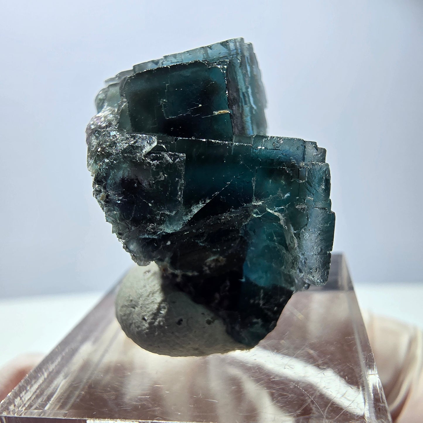 Spécimen de cube de fluorite fantôme, parqueté vert violet Okorusu, Namibie 25*18*18 mm