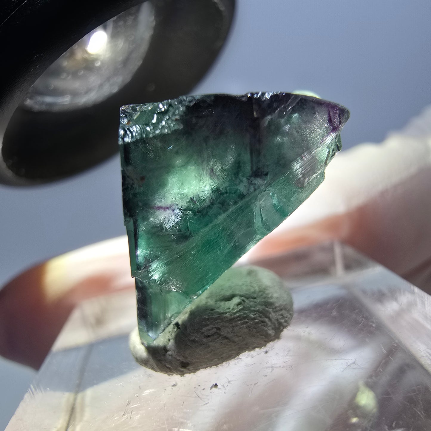 Spécimen de cube de fluorite fantôme, parqueté vert violet Okorusu, Namibie 21*18*16 mm