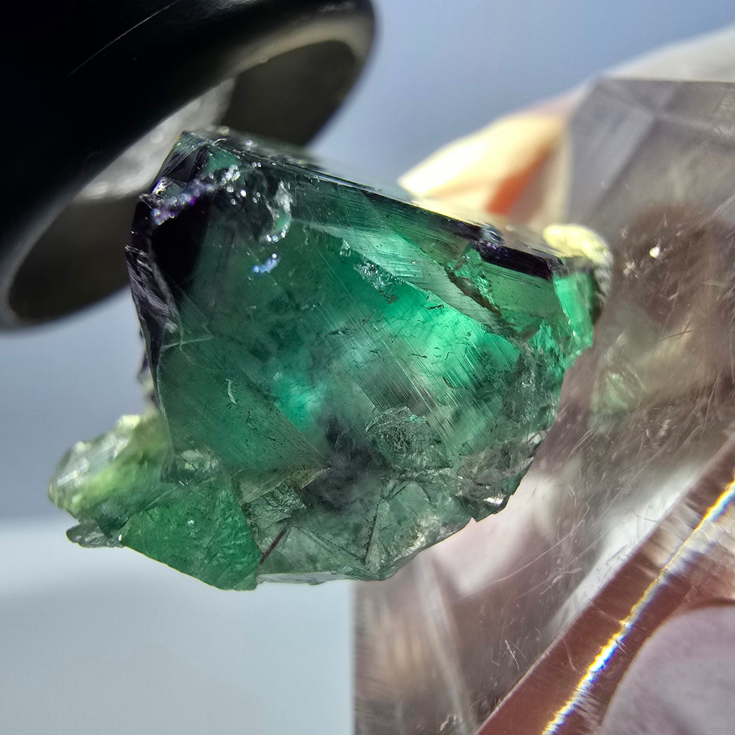 Spécimen de cube de fluorite fantôme, parqueté vert violet Okorusu, Namibie 21*18*16 mm