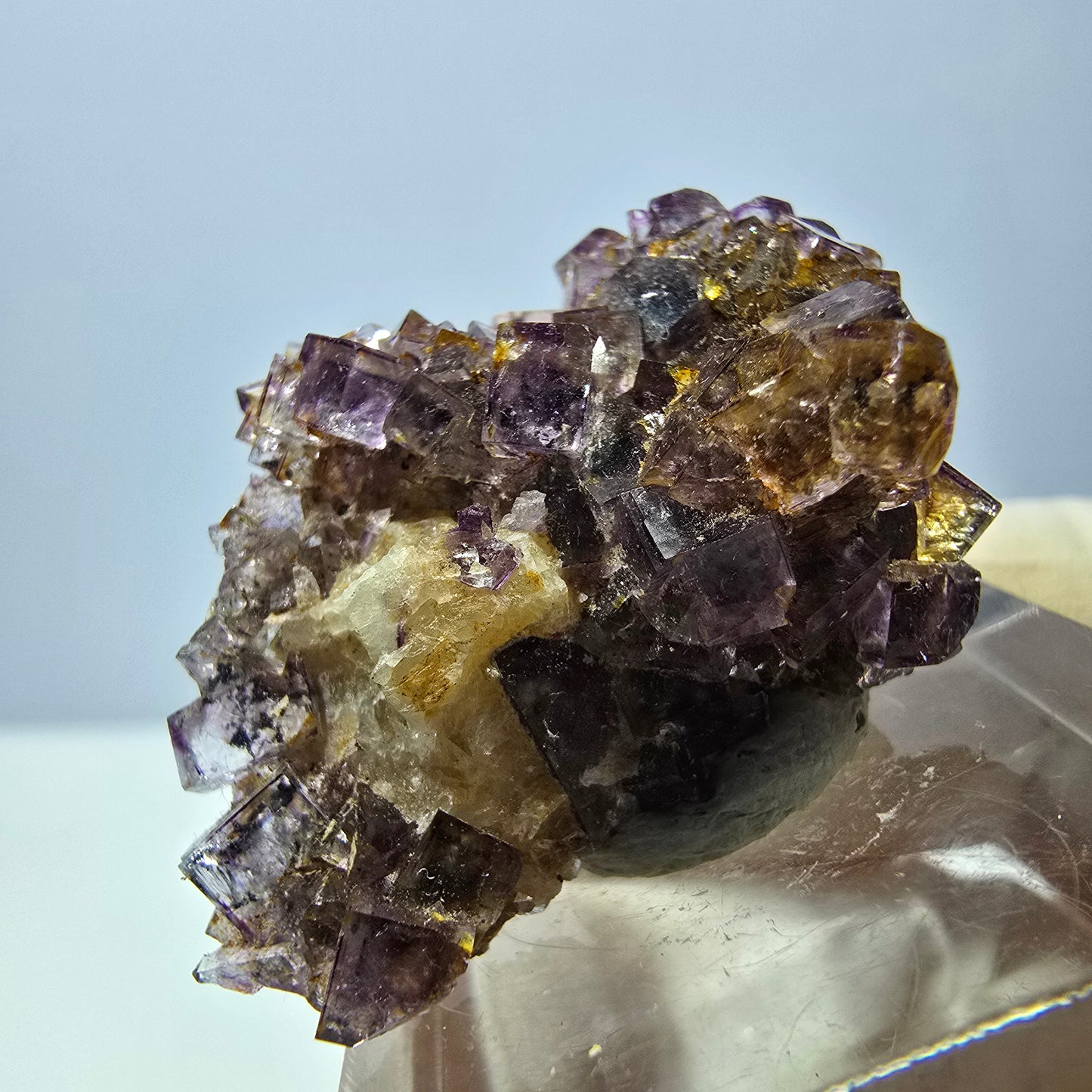 Spécimen de cube de fluorite fantôme, violet-jaune, Okorusu, Namibie, 36 x 27 x 15 mm