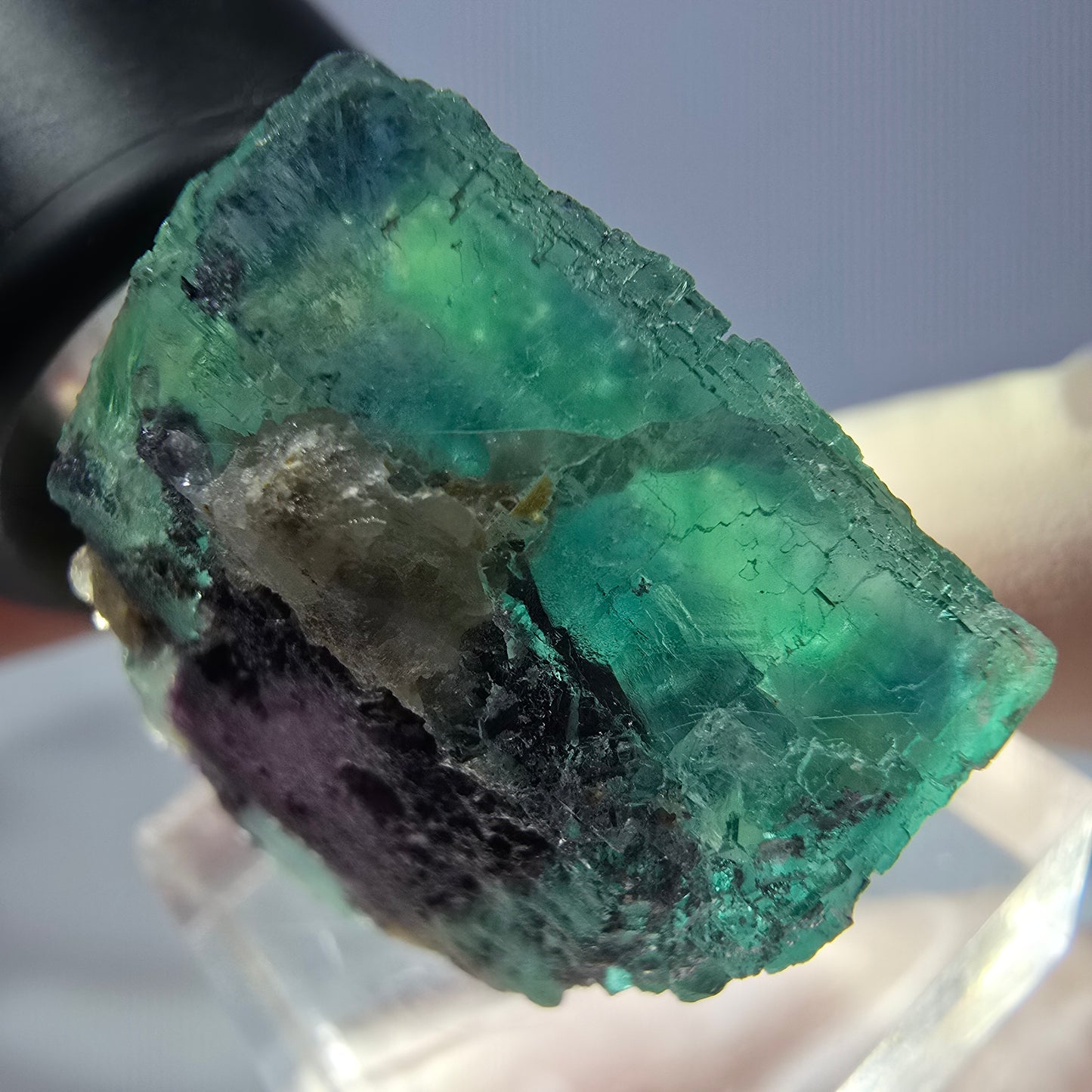 Cristal de fluorite fantôme transparent, cube vert-violet, Okorusu, Namibie, 24 x 24 x 20 mm