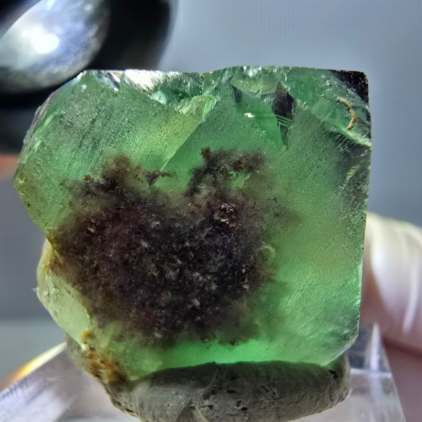 Cube de fluorite fantôme parqueté, zonal, vert violet Okorusu, Namibie 24*22*17mm