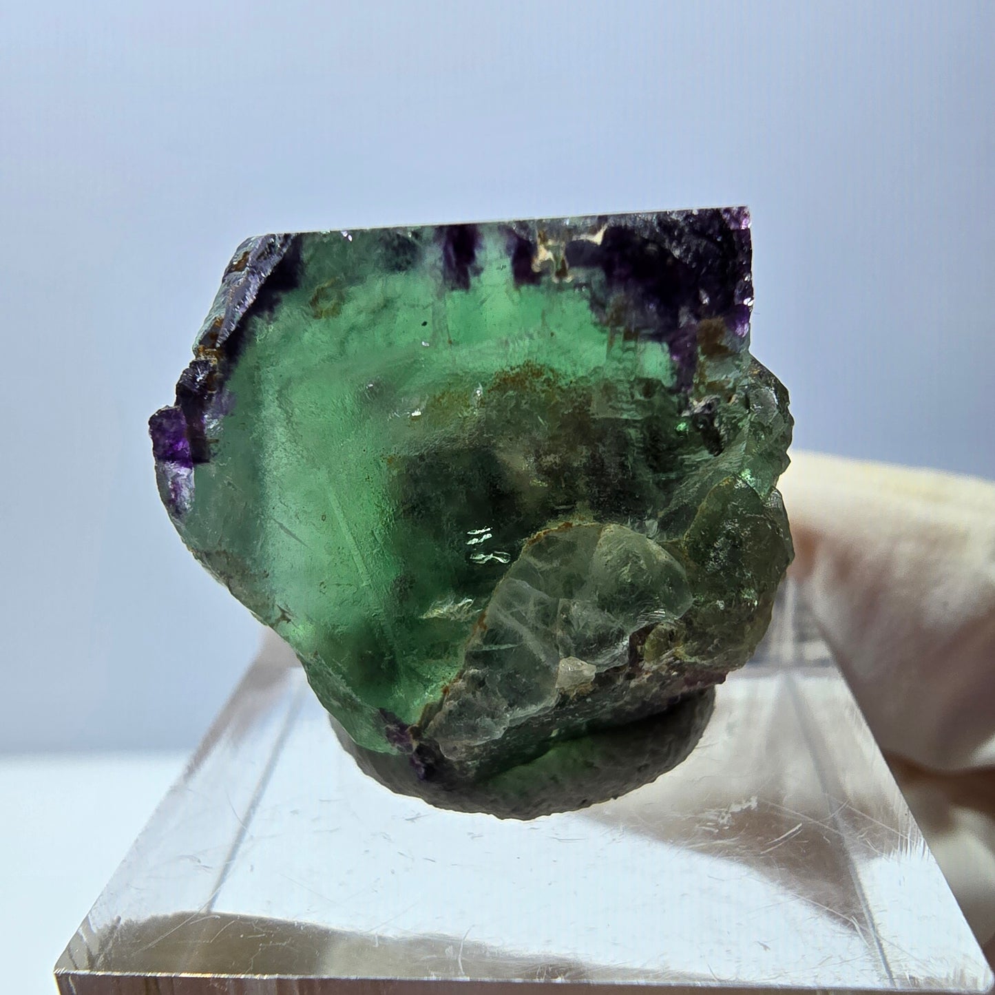 Cube de fluorite fantôme parqueté, zonal, vert violet Okorusu, Namibie 22*21*19mm