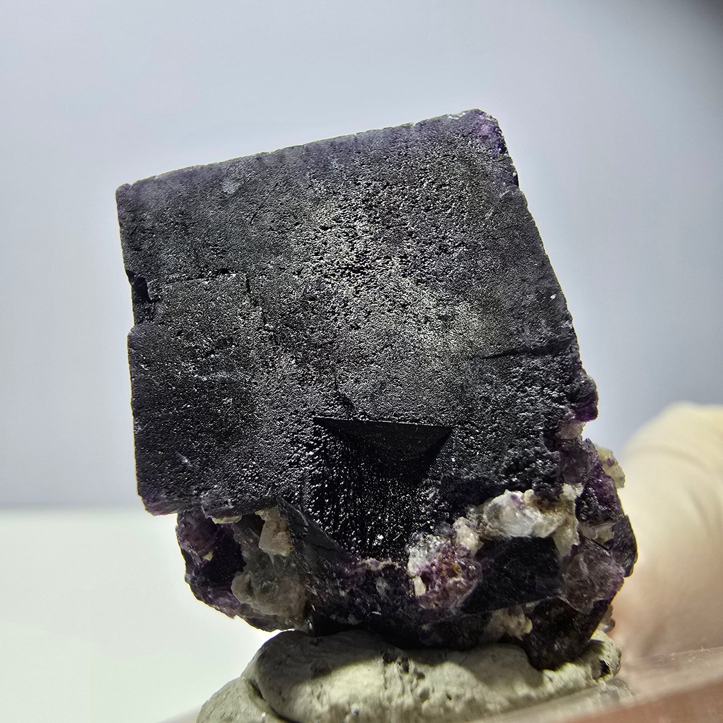 Phantom Fluorite cube parquetted, green purple Okorusu, Namibia 26*24*22mm