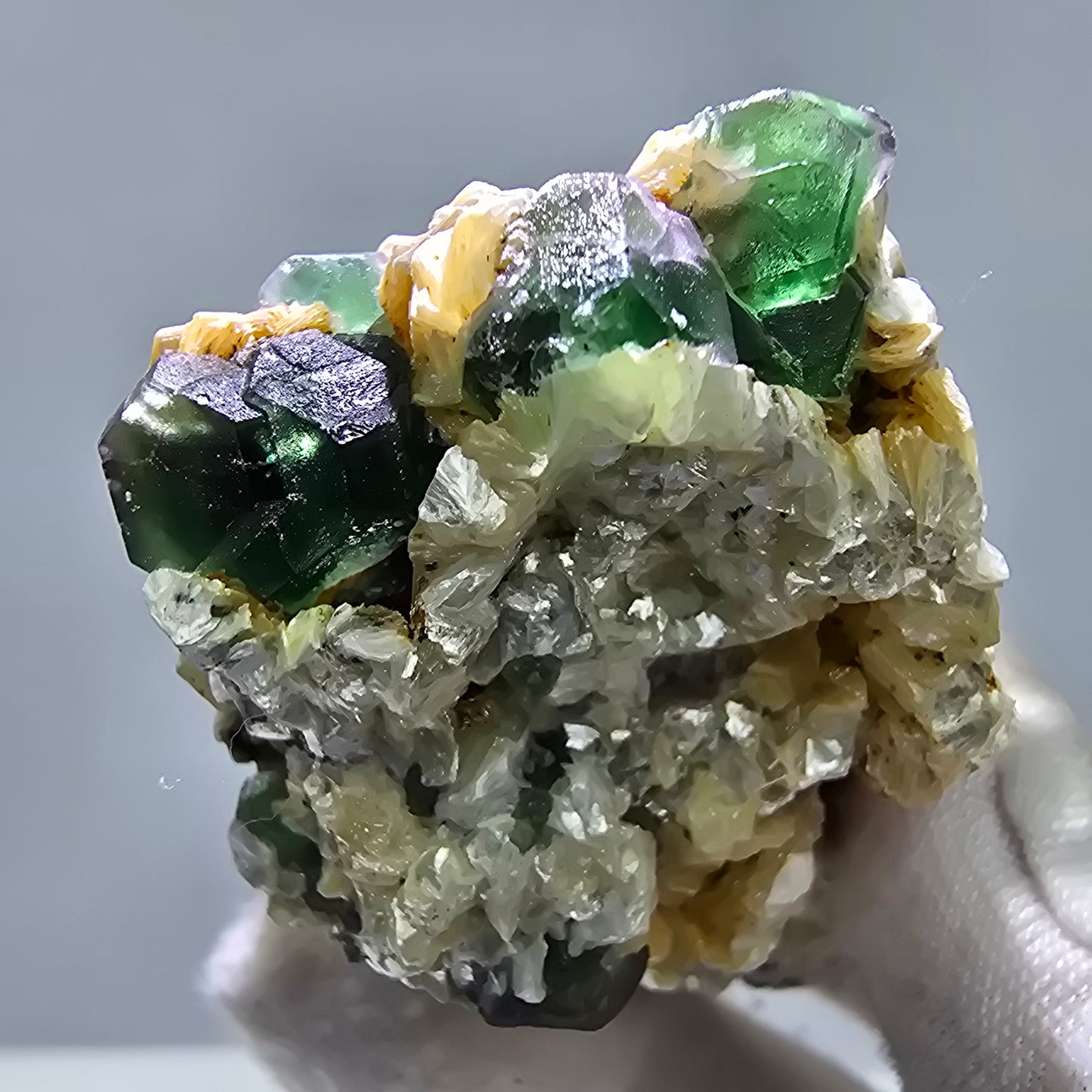 Phantom Fluorit Schörl Turmalin Muskovit Stufe Erongo, Namibia 58*37*36mm